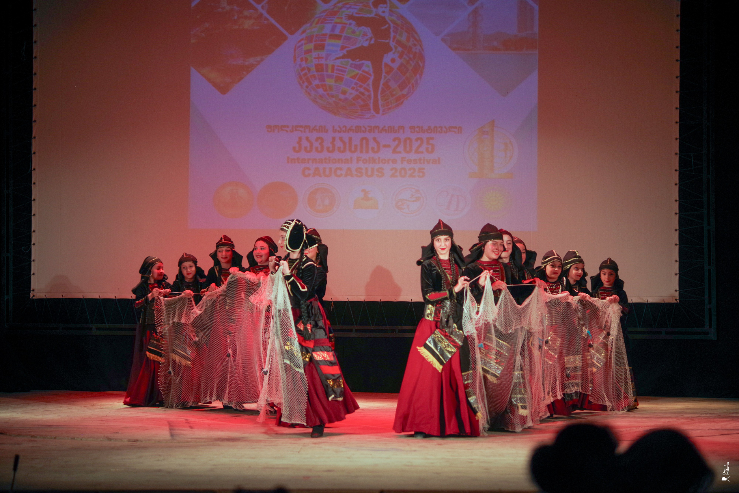 Танцы в прекрасном Они. Портретный фотограф Денис Милютин