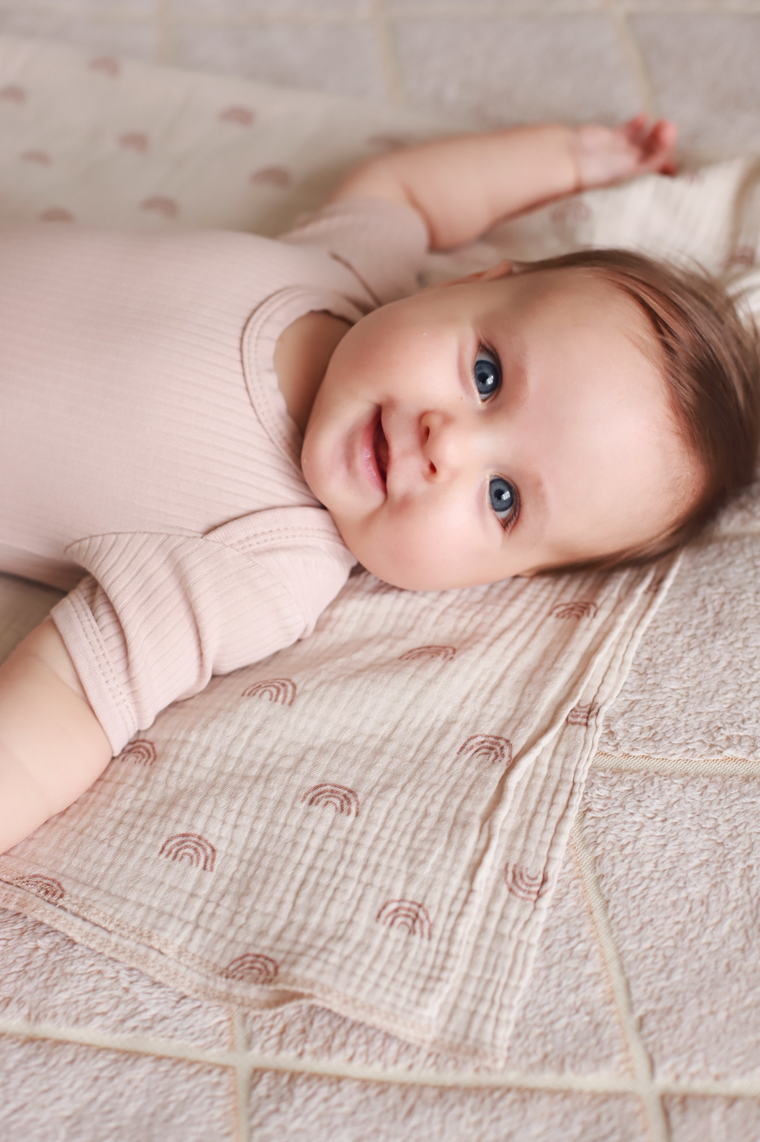 В кругу семьи. Фотограф новорожденных в г. Россошь Виктория Нечепуренко