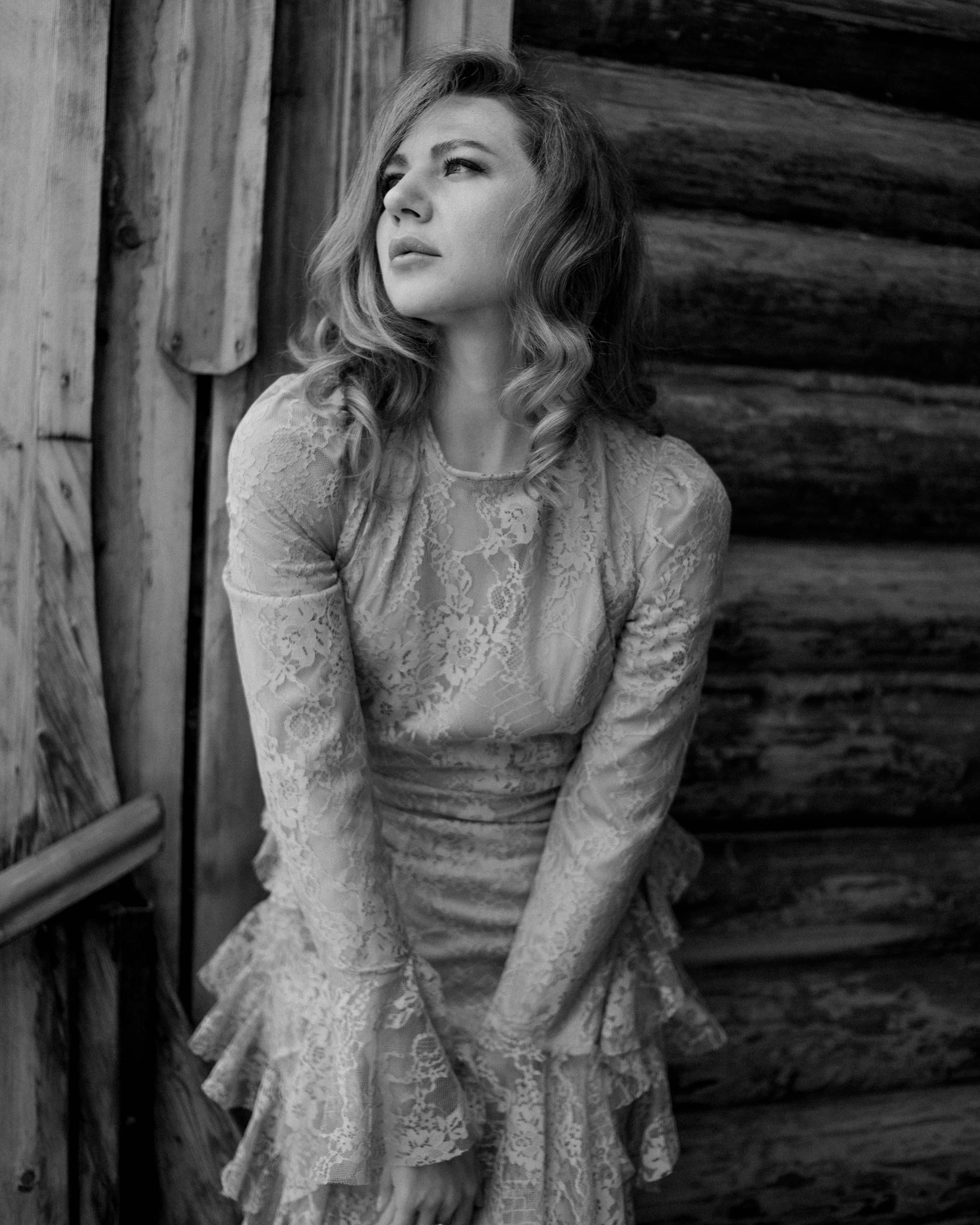 Катя. Женский фотограф. Создатель украшений ручной работы. Модель