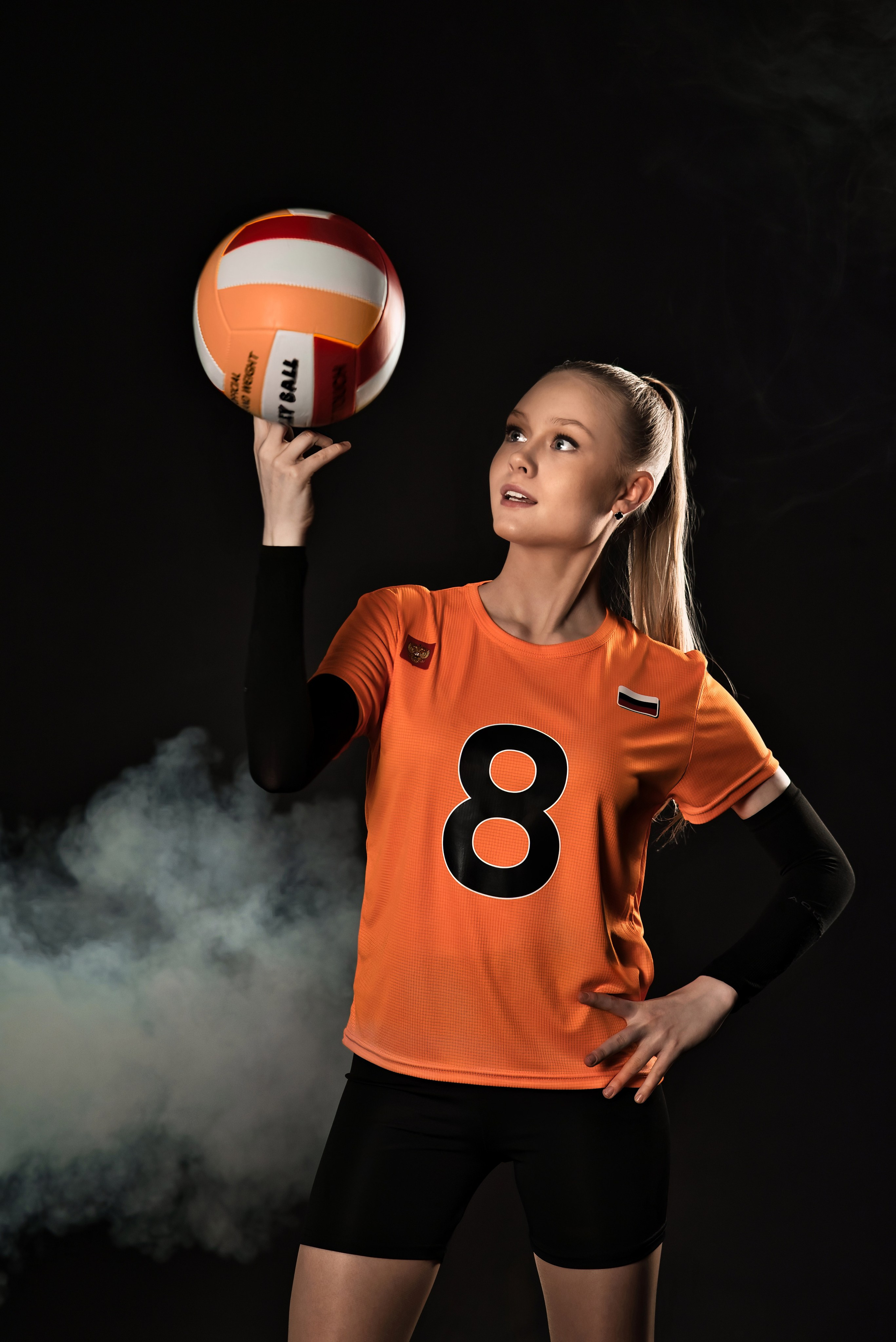 В волейбол играют настоящие красотки!. Фотограф Денис Кривопусков