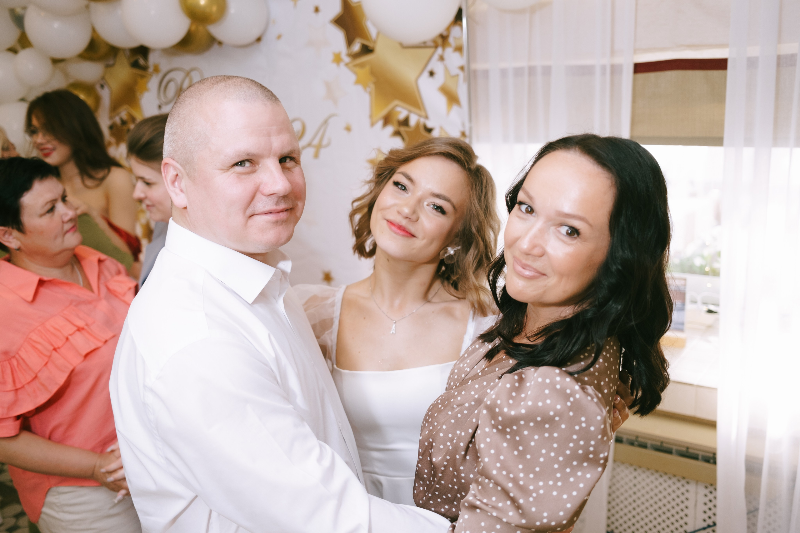 Выпускной школа 33. Свадебный и репортажной фотограф Денис Ожигин в Краснодаре и Краснодарском крае