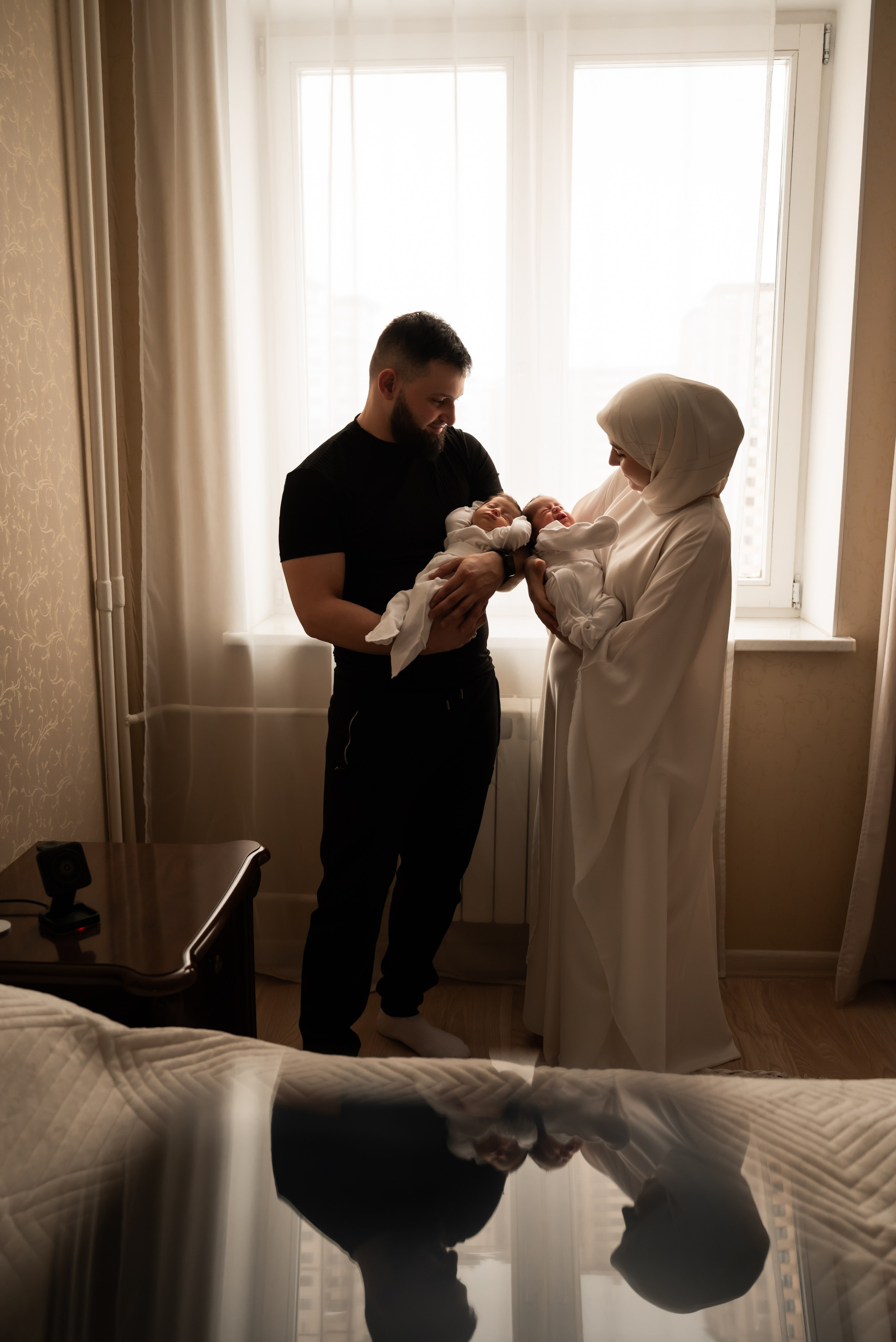 NEWBORN ДВОЙНЯШКИ. Фотограф Ксения Огородова портфолио