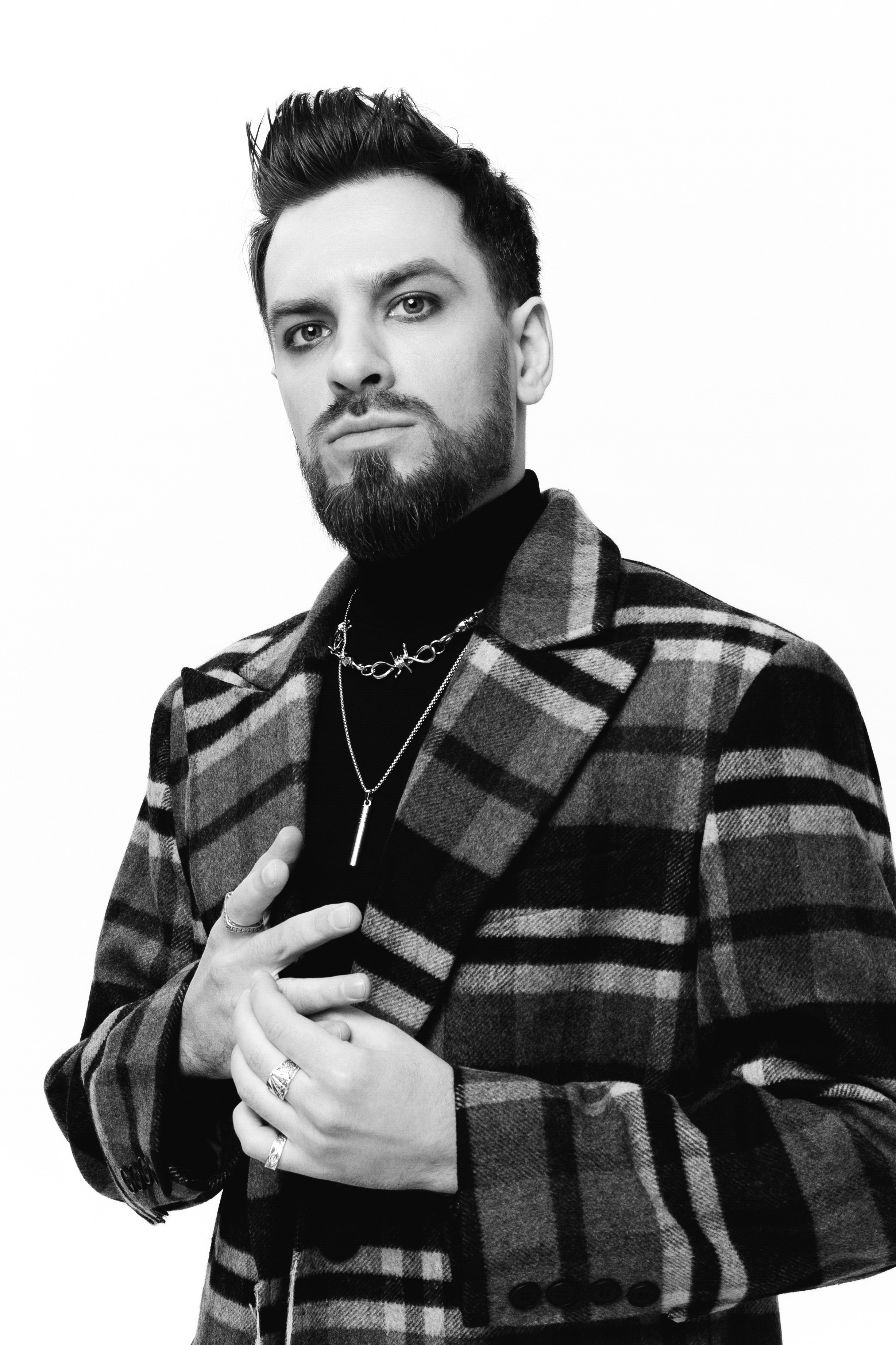 IOSTRA. Фотограф