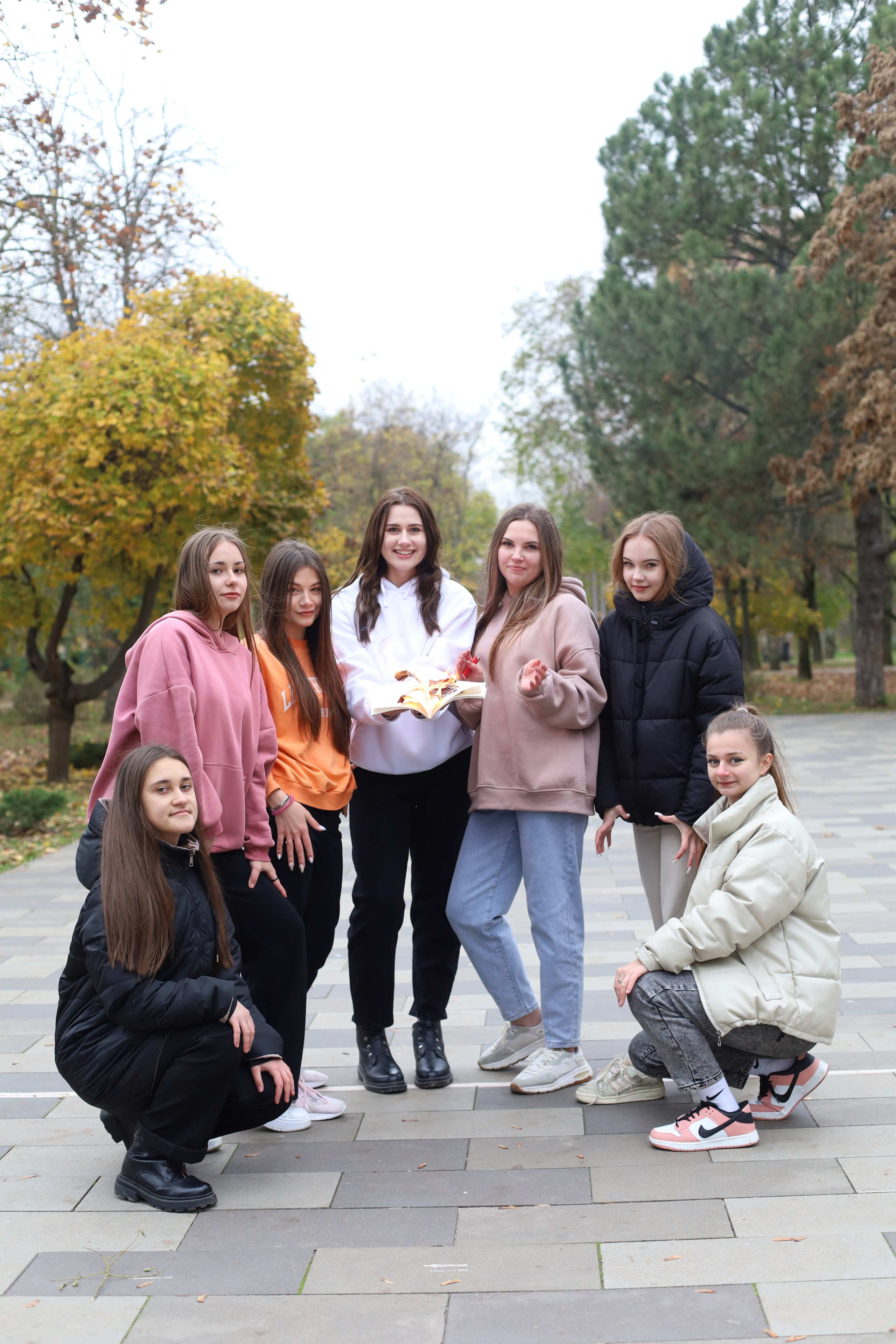 ФОТОСЕССИЯ ДЛЯ ВЫПУСКНИКОВ 35 ШКОЛЫ Г. ТАГАНРОГА. Выпускные альбомы в Таганроге и Ростовской Области