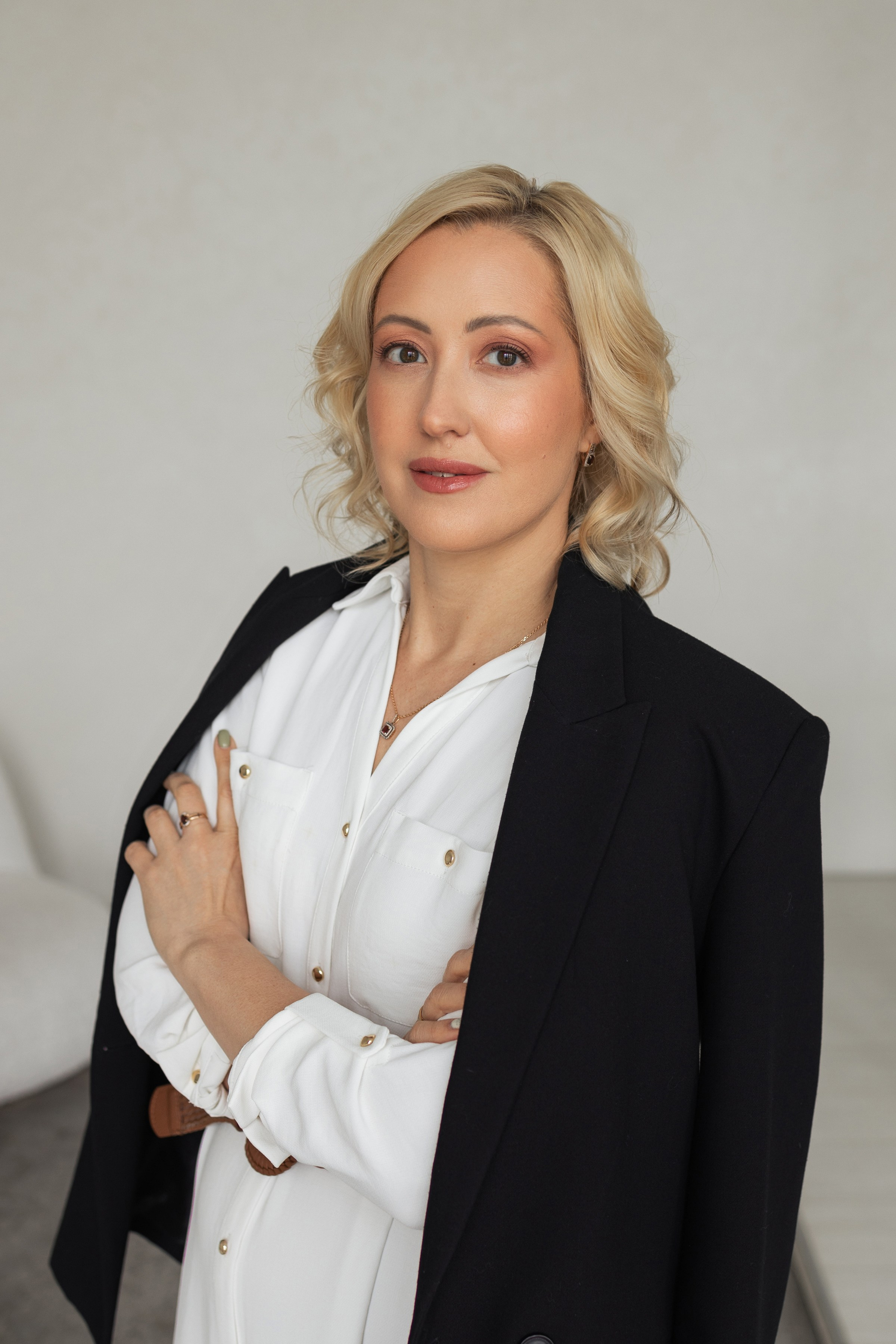 Деловой портрет. Портретный фотограф СПб, женский фотограф, минимализм и эстетика