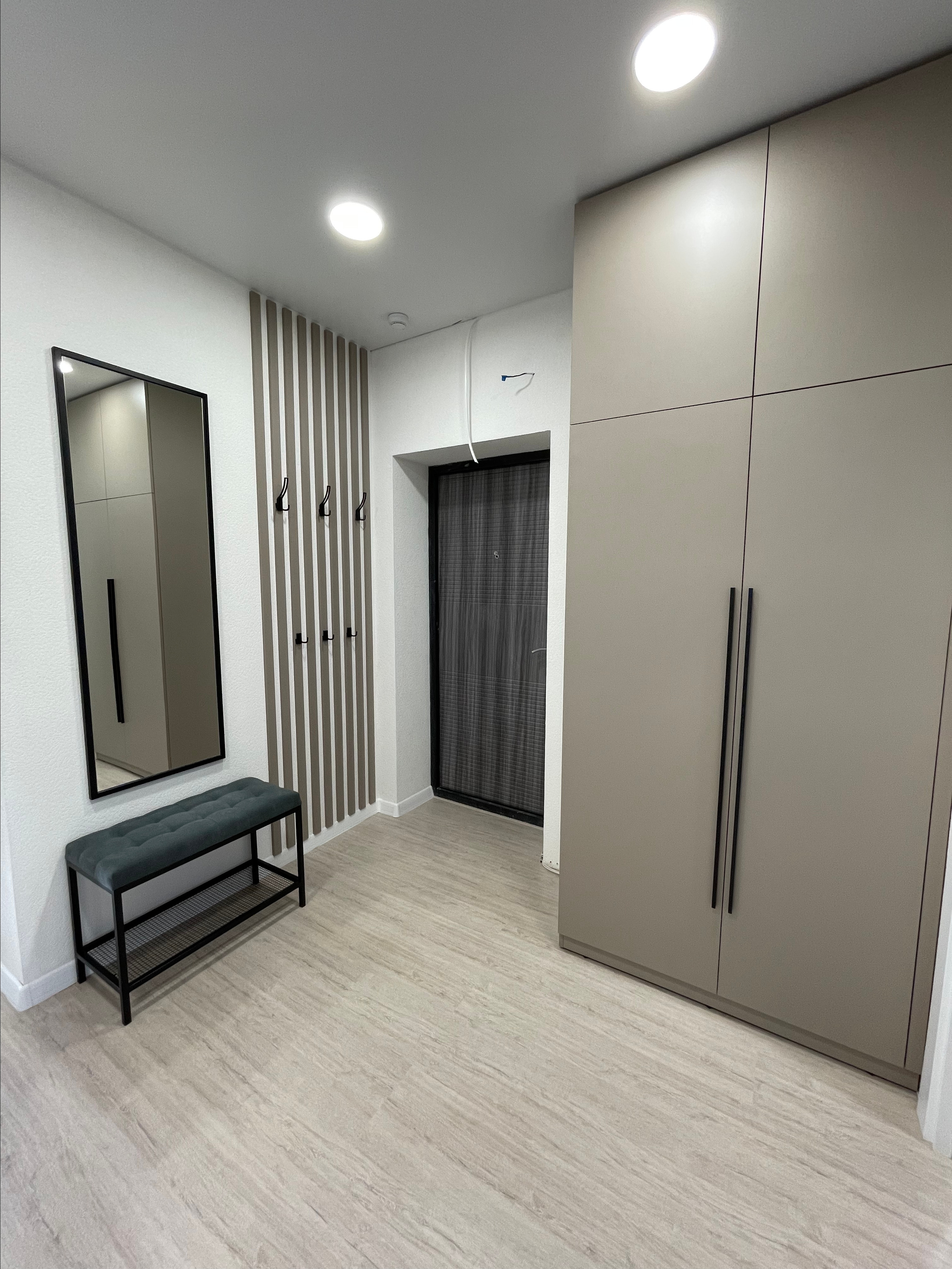 Кухня и мебель в прихожую. Батракова Наталья дизайнер интерьеров Санкт-Петербург Москва Архангель