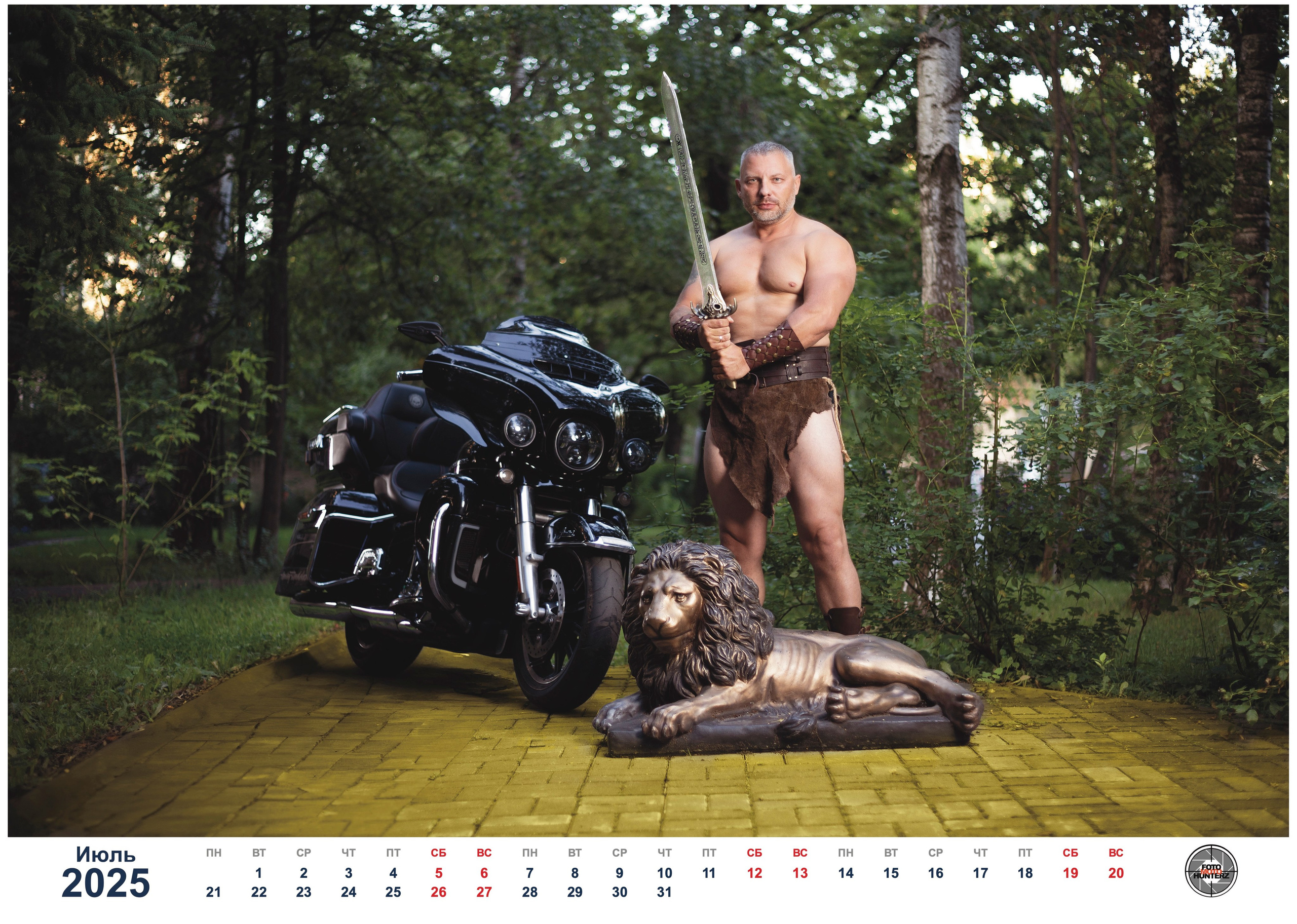 Календарь Mens Only 2025 от FMHZ. FotoMotoHunterZ — фотографии мотоциклистов на улицах города