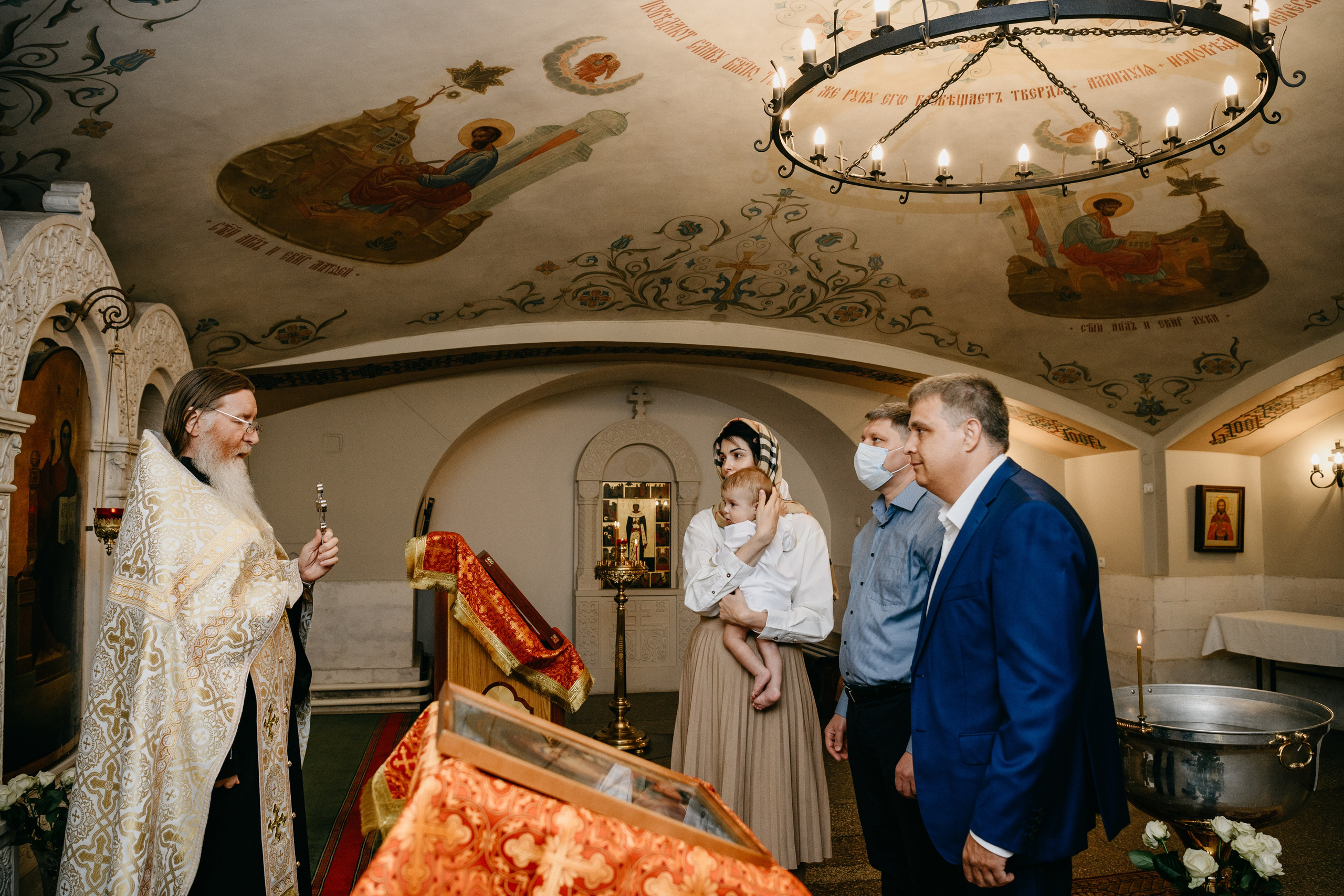 Крещение Александра. Фотограф на выписку из роддома в Москве и МО