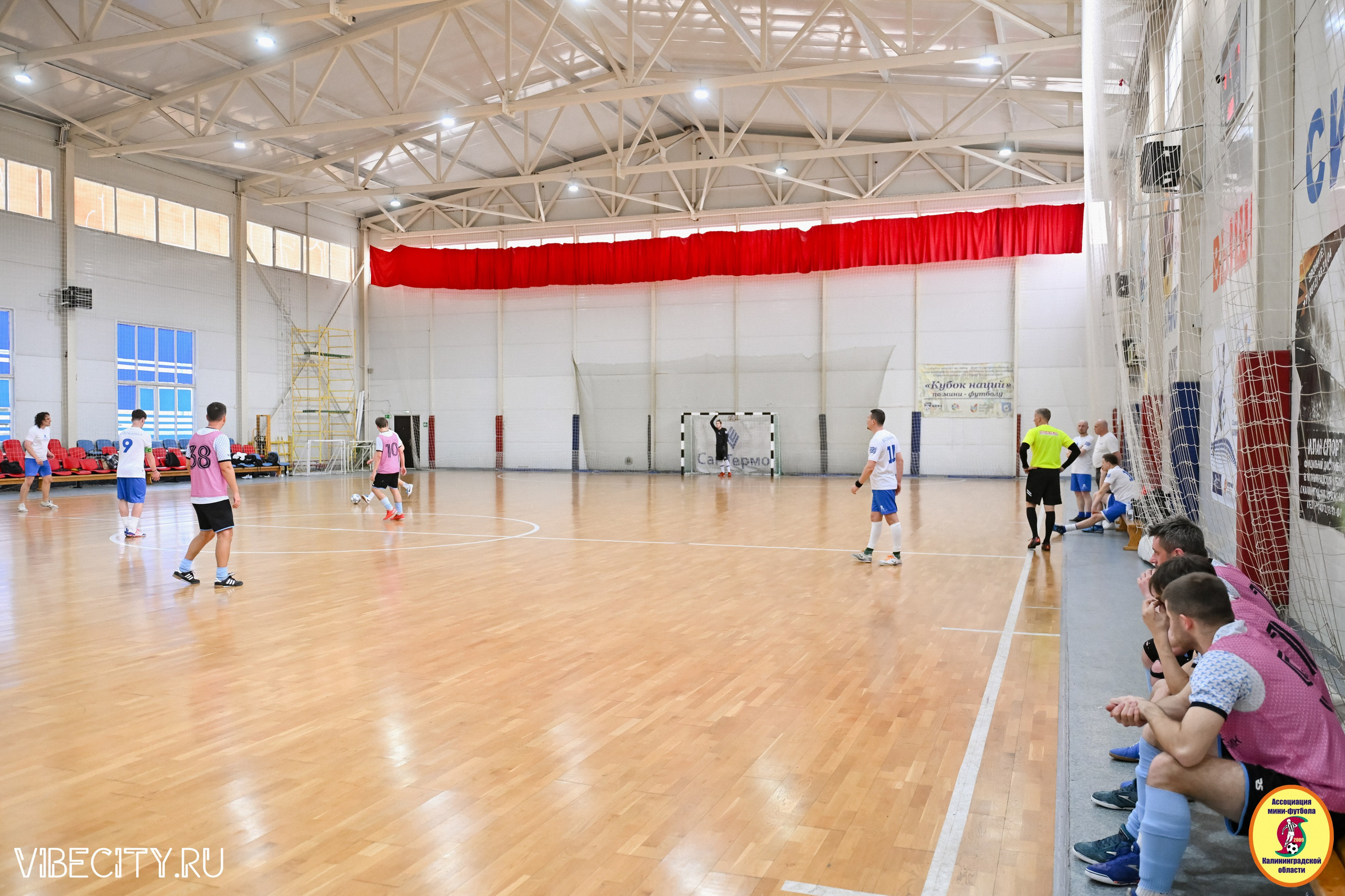 8 тур Корпоративной Бизнес-Лиги по футзалу. VIBECITY.RU Вайб Сити Ру Фоторепортажи Фотоотчеты Калининград