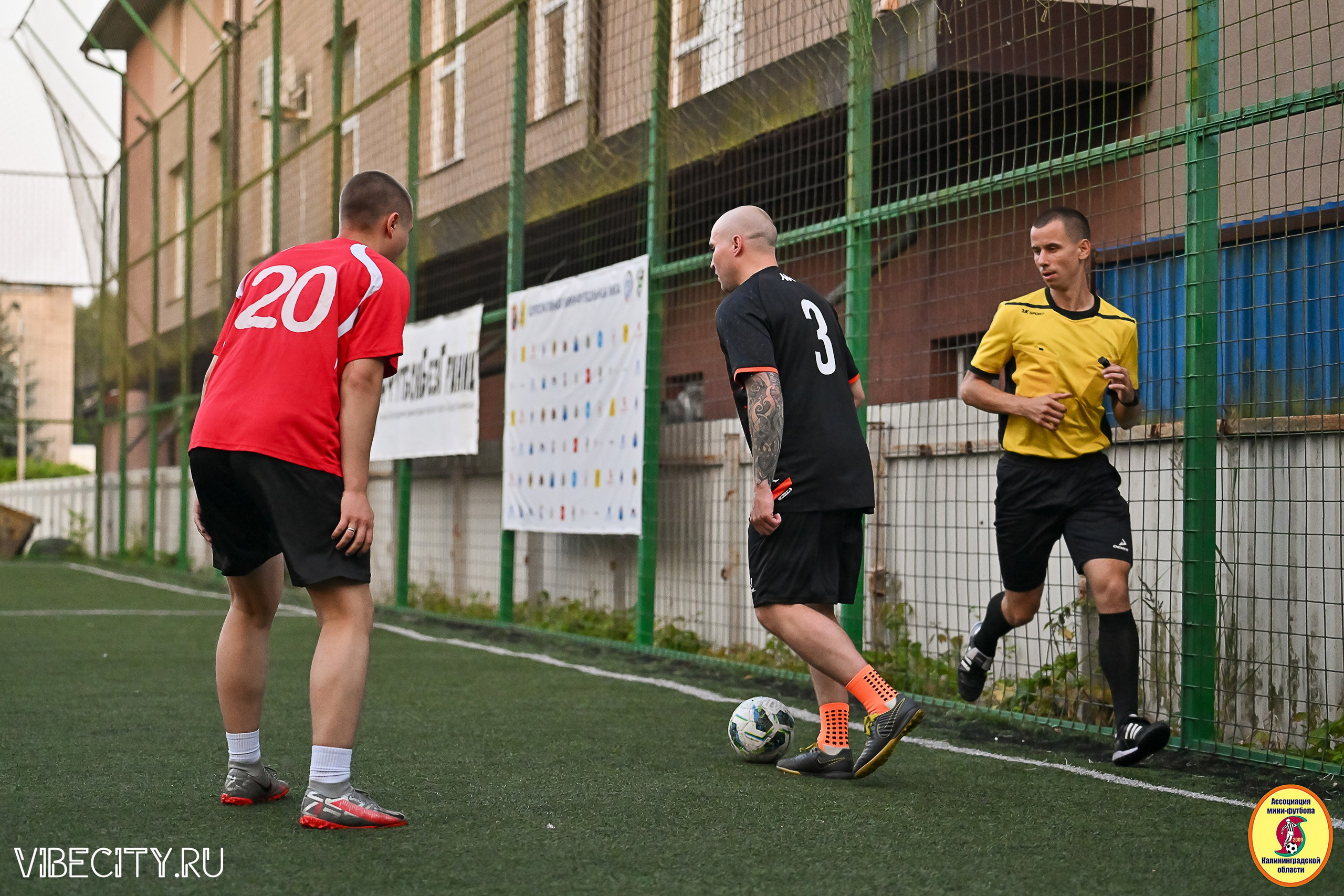 ИГРЫ ПЛЕЙ-ОФФ ПЕРВОГО ДИВИЗИОНА МИНИ-ФУТБОЛЬНОЙ ЛИГИ. VIBECITY.RU Вайб Сити Ру Фоторепортажи Фотоотчеты Калининград