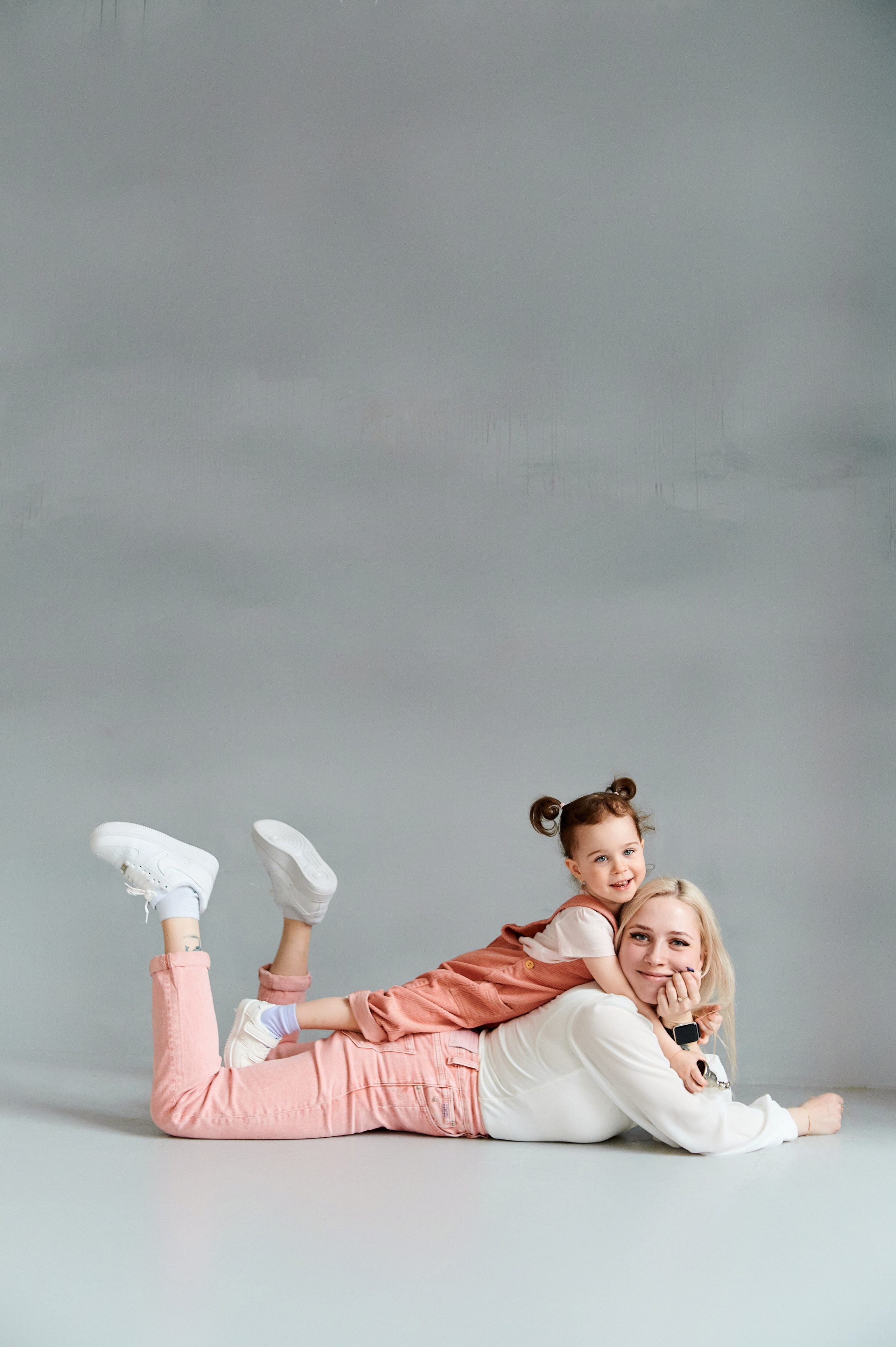 В студии. Семейный и детский фотограф в г. Ногинске Ангелина Хасанова