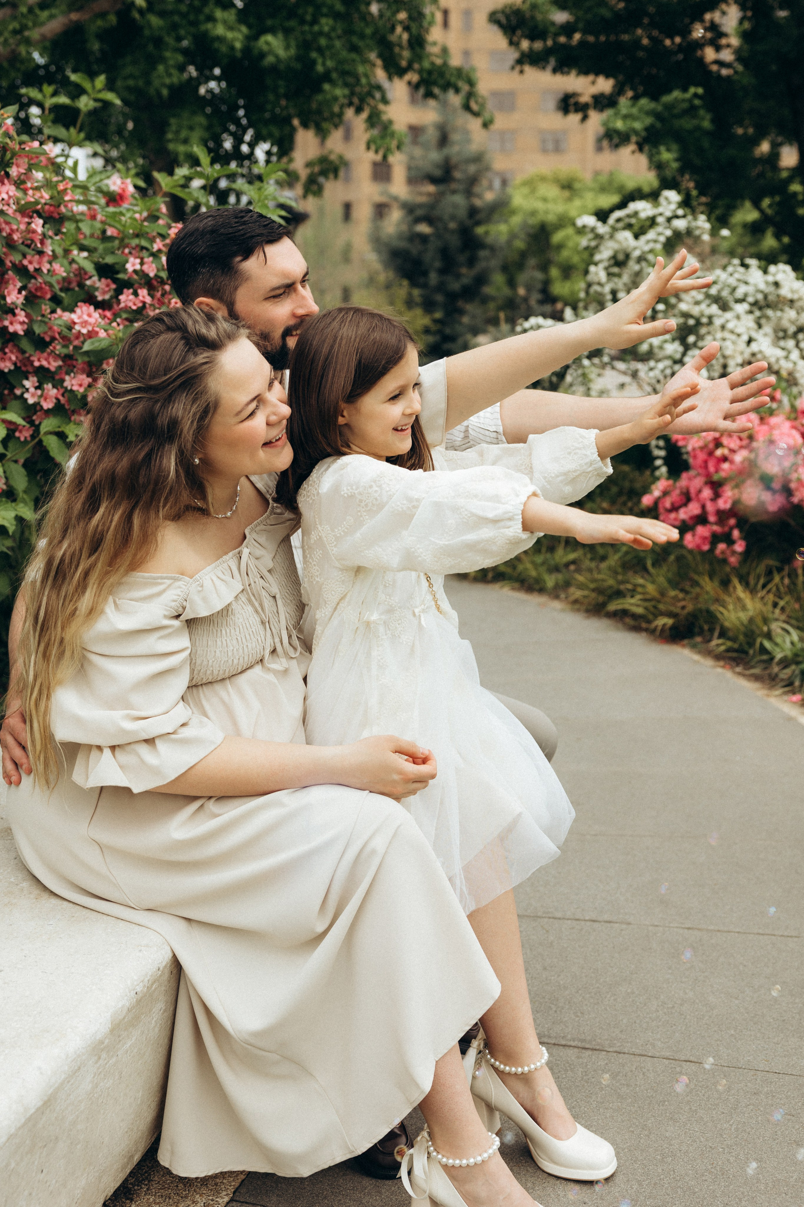 Outside. Family photographer Akulova Natalia in Shanghai, China