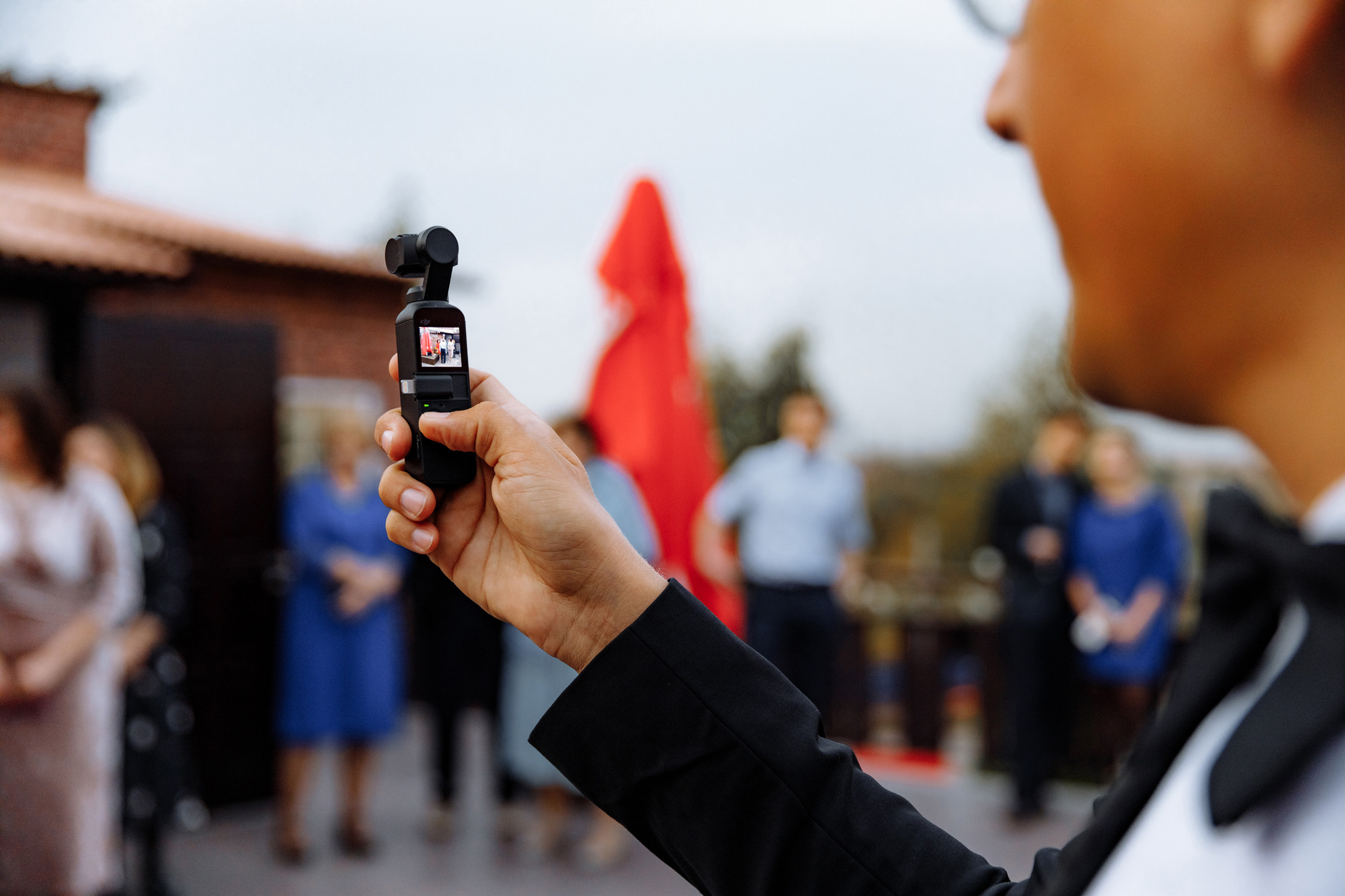 Розовые туфли, зеленый костюм — яркая свадьба Юры и Даши