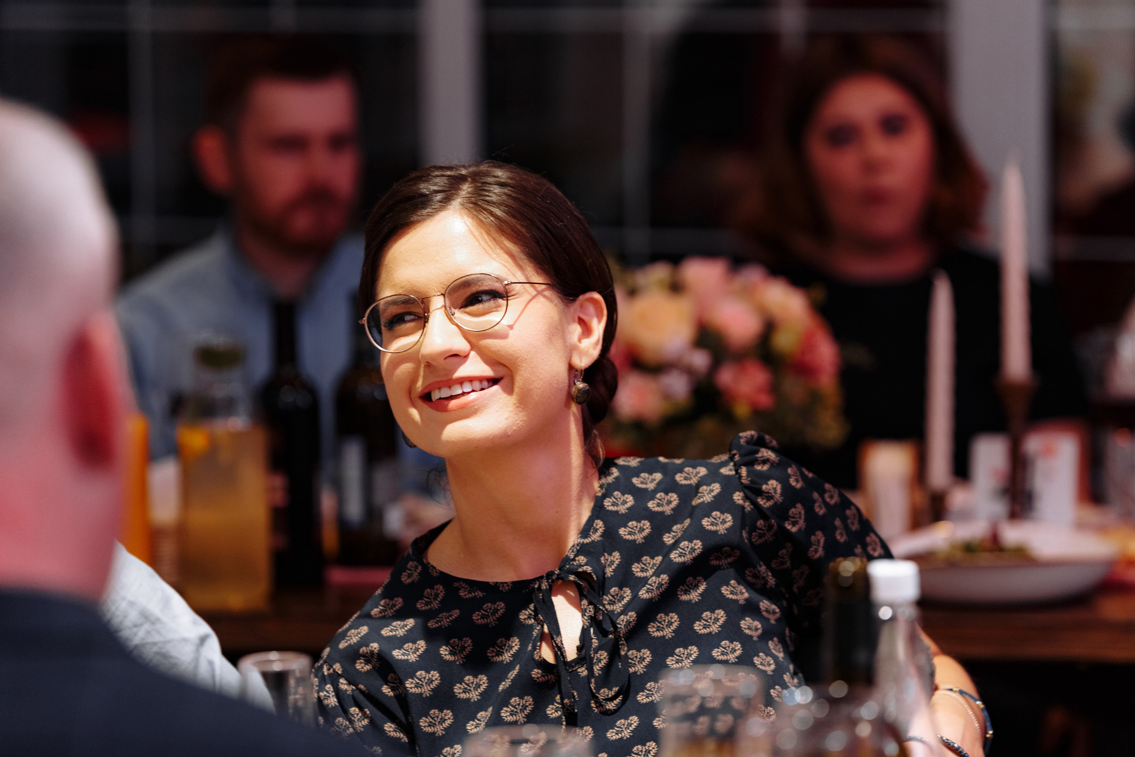 Розовые туфли, зеленый костюм — яркая свадьба Юры и Даши