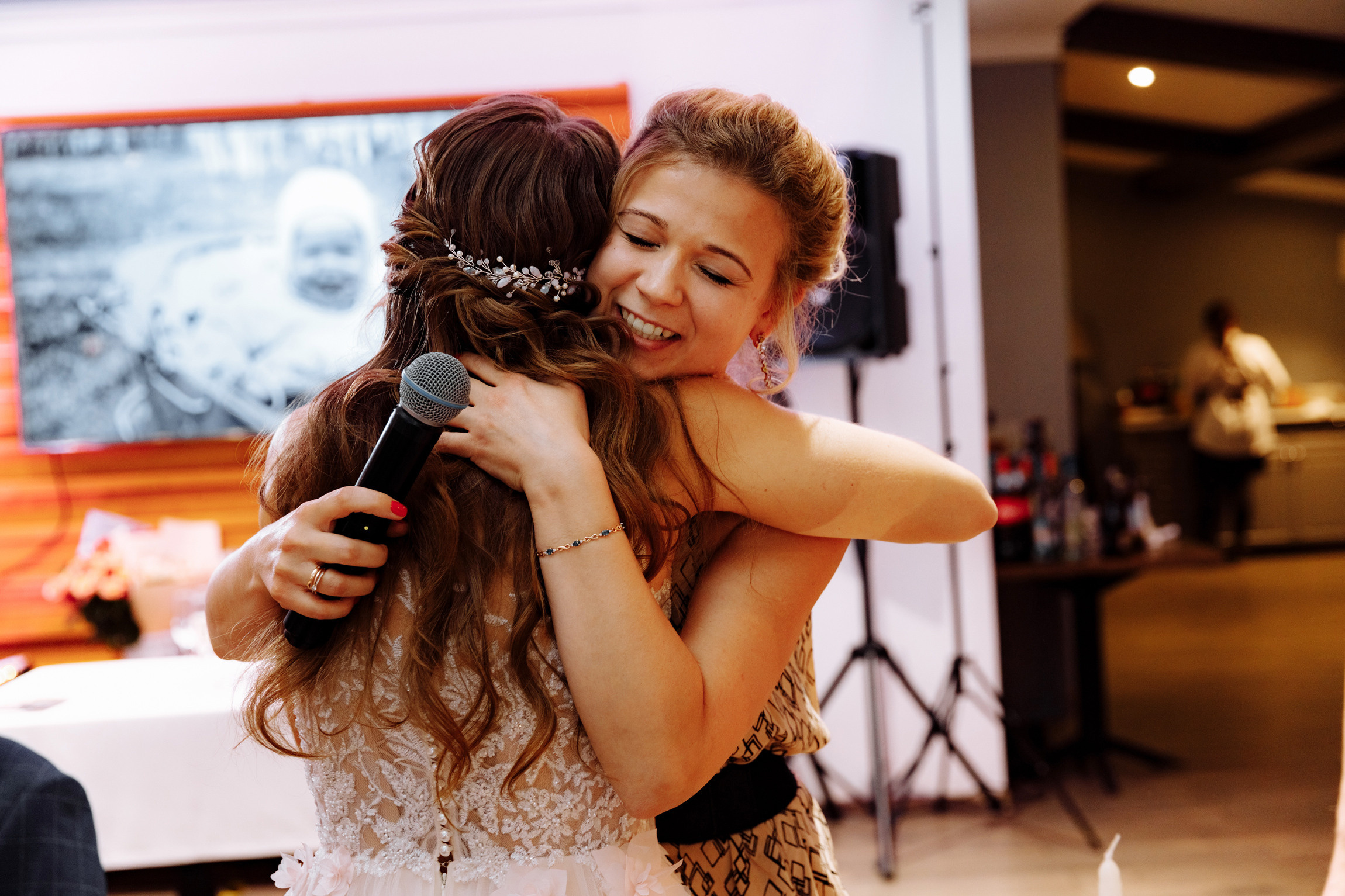 Розовые туфли, зеленый костюм — яркая свадьба Юры и Даши