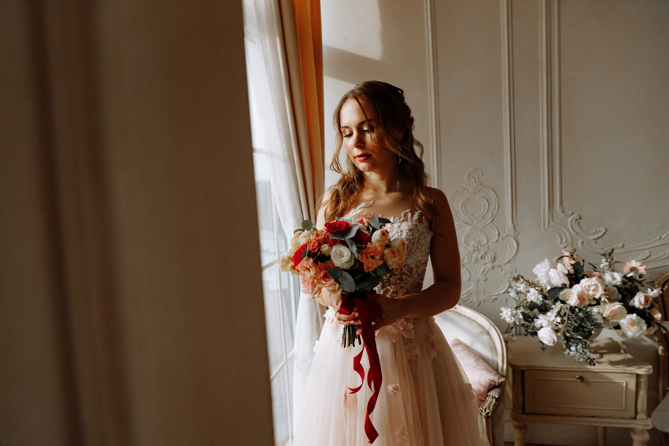 Розовые туфли, зеленый костюм — яркая свадьба Юры и Даши