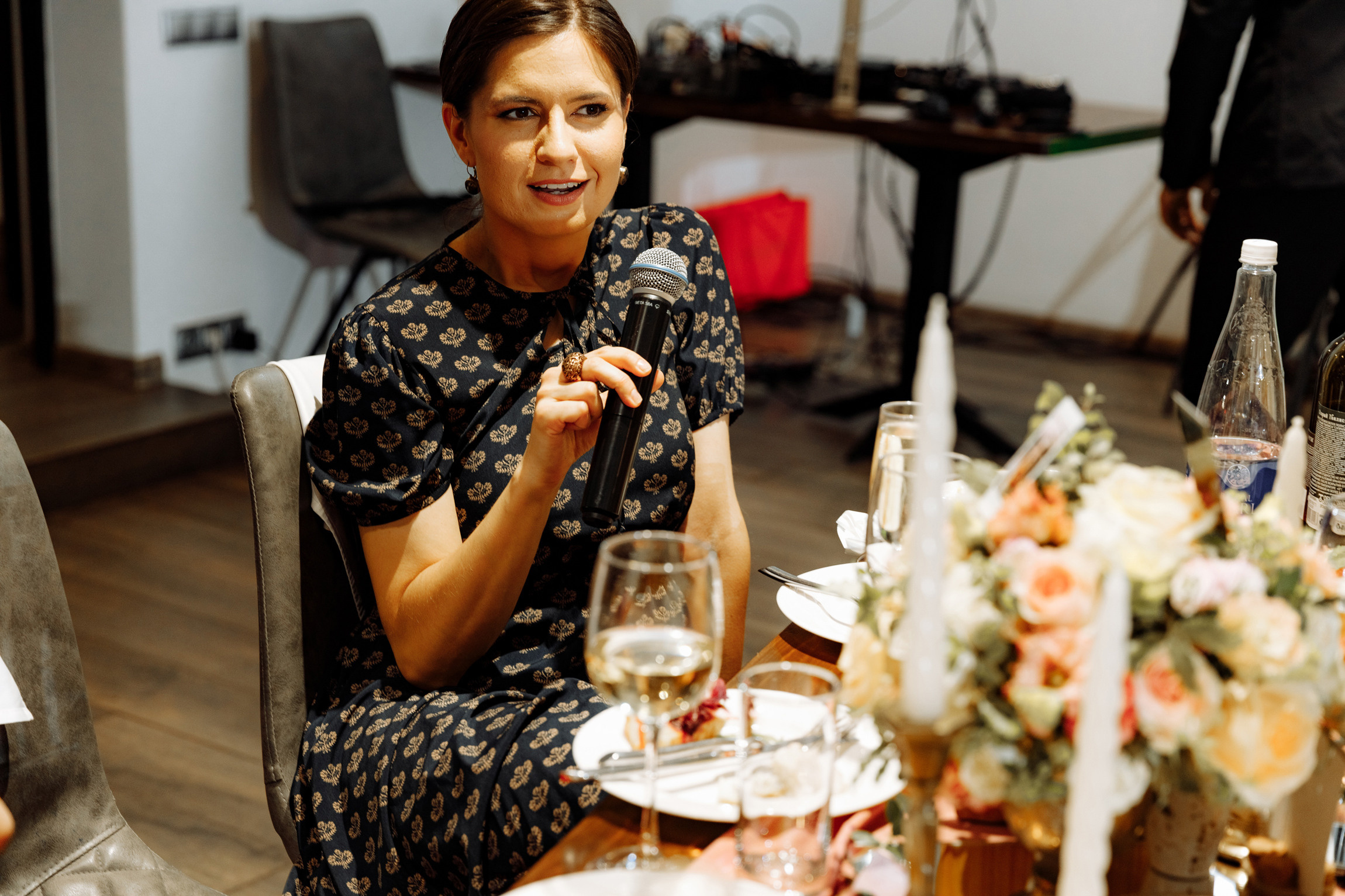 Розовые туфли, зеленый костюм — яркая свадьба Юры и Даши