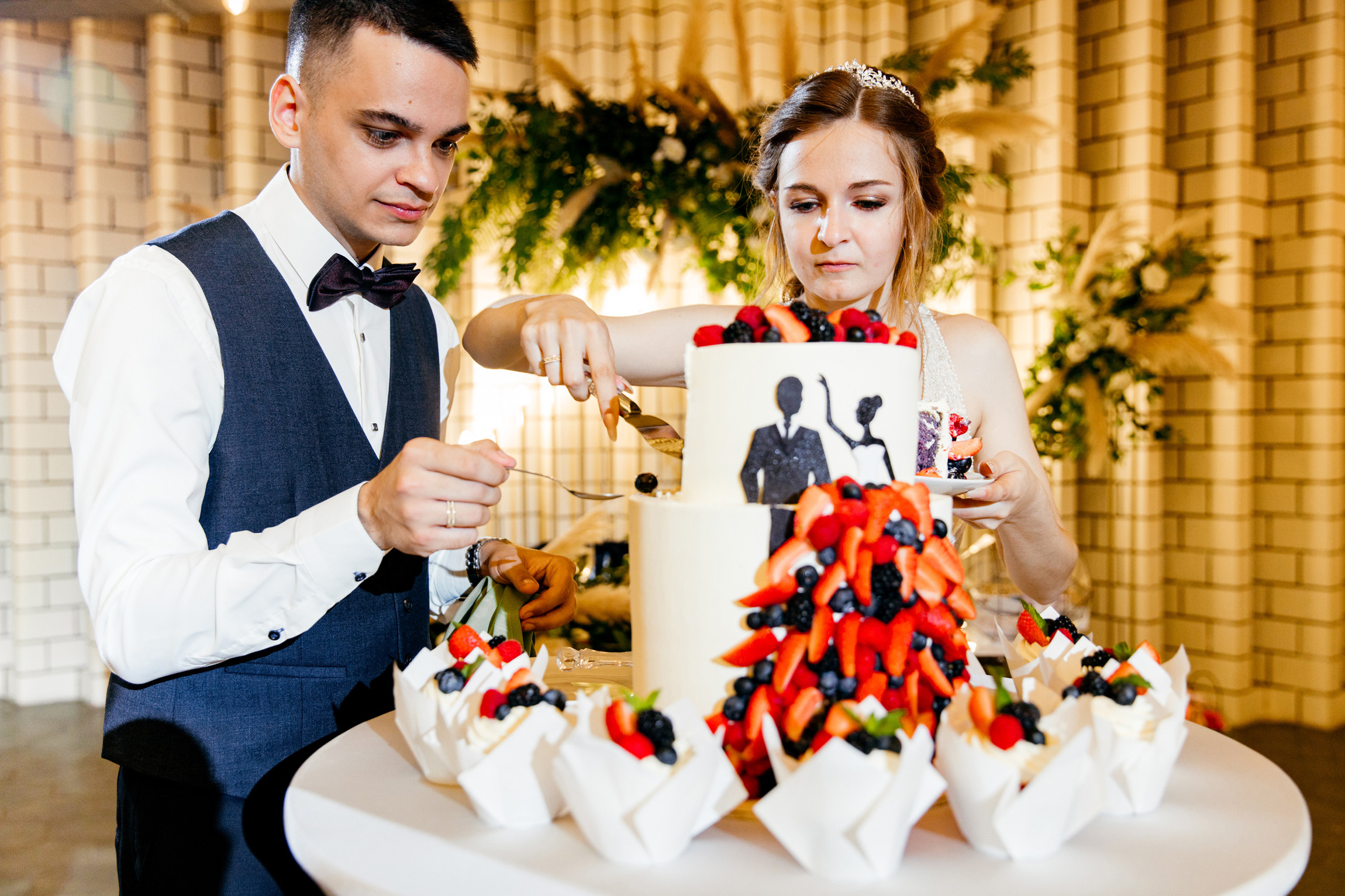 Виктор и Виктория