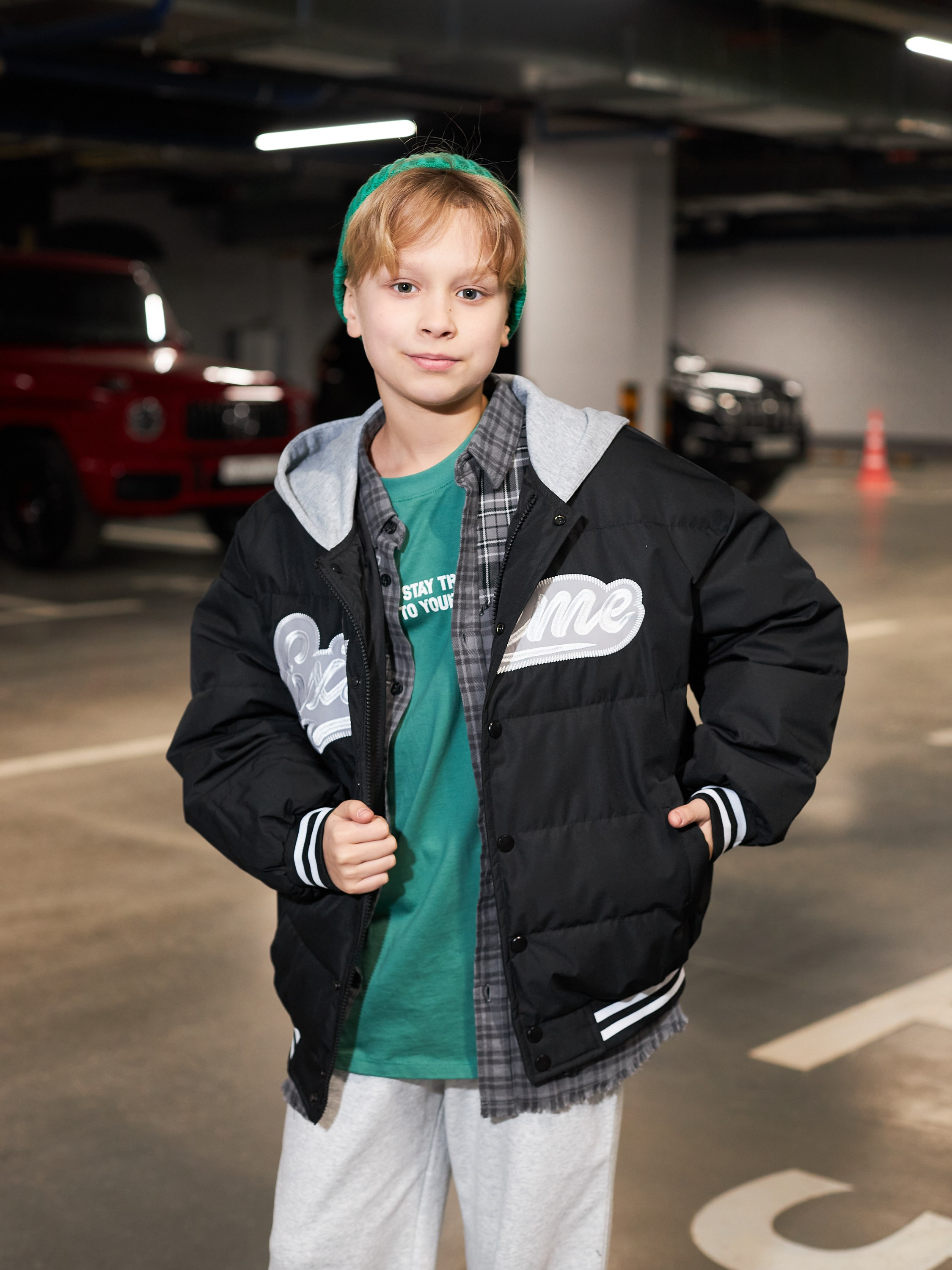 Фотосъемка детских курток Екатеринбург Wildberries ВБ Ozon Озон фотосессия детей Екб заказать цена фотосъемка товара WB верхняя одежда дети. Фотограф Екатеринбург Анастасия Жерновская | Маркетплейсы и нейрофото