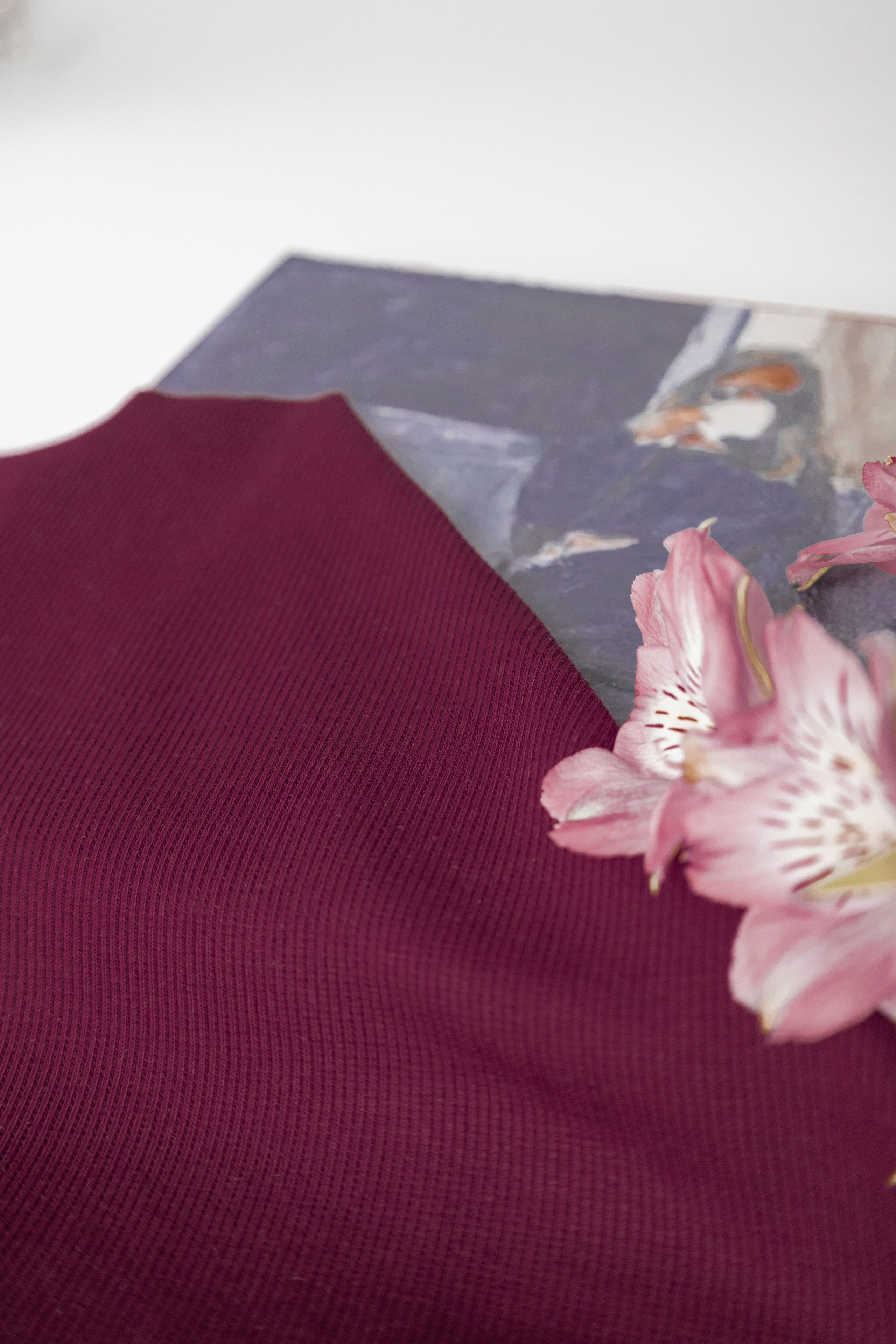 Фотографии изделий из ткани. Предметный фотограф в Москве и Московской области