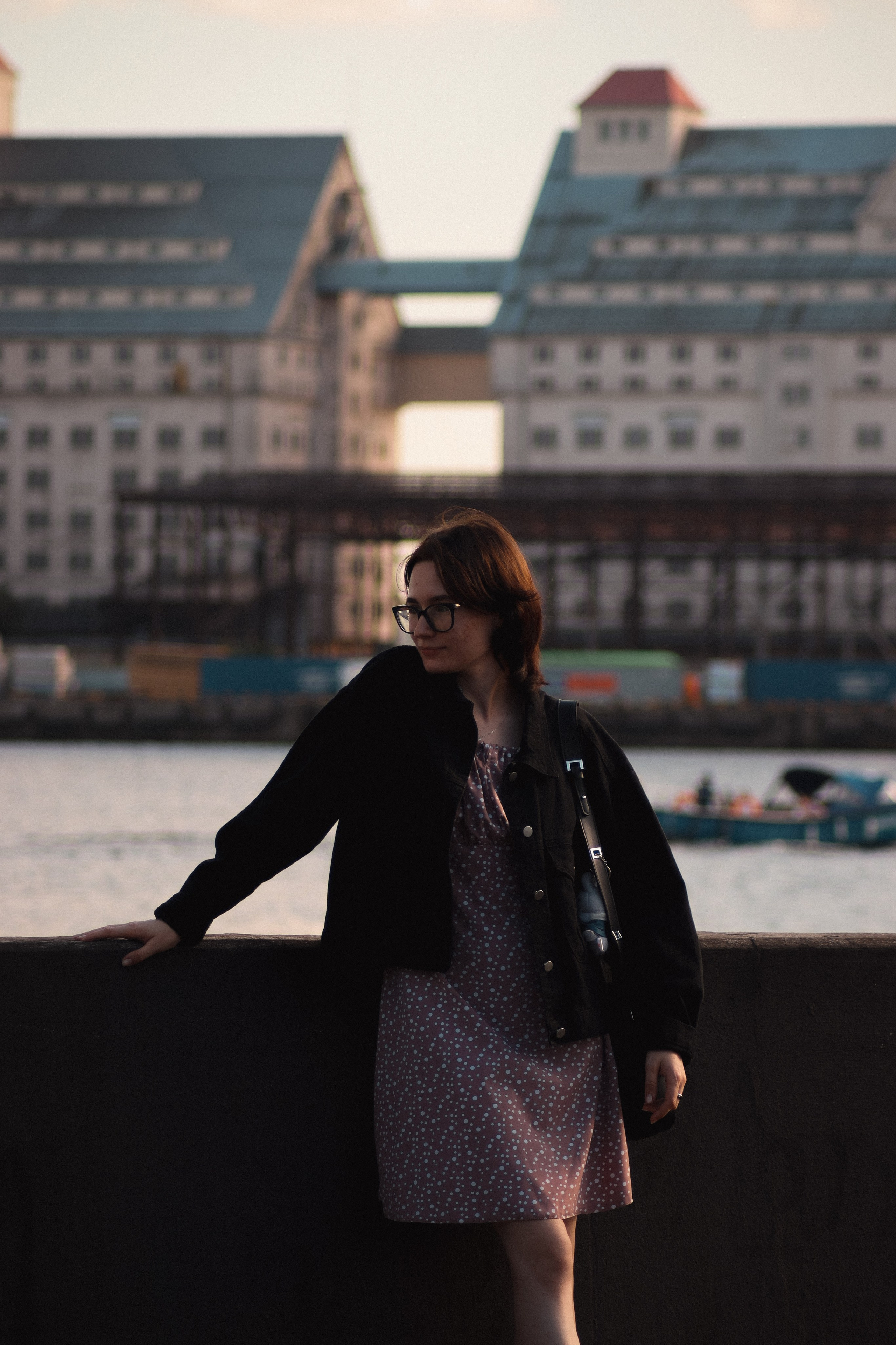 Юля П. (Near the water). — Digital Noise —