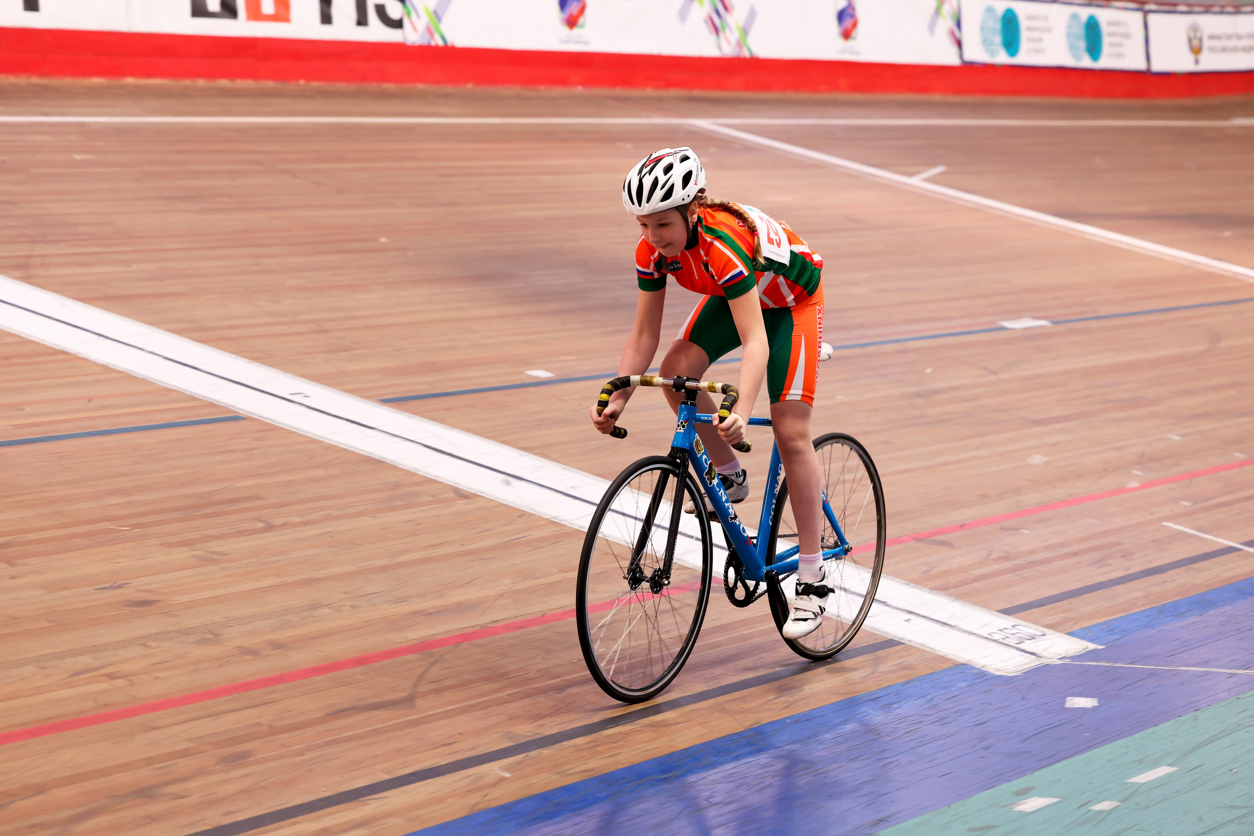 Пятый этап Региональных соревнований по велоспорту на треке (Гит, Скретч) 15.03.2025. Спортивный и репортажный фотограф Антон Тереханов