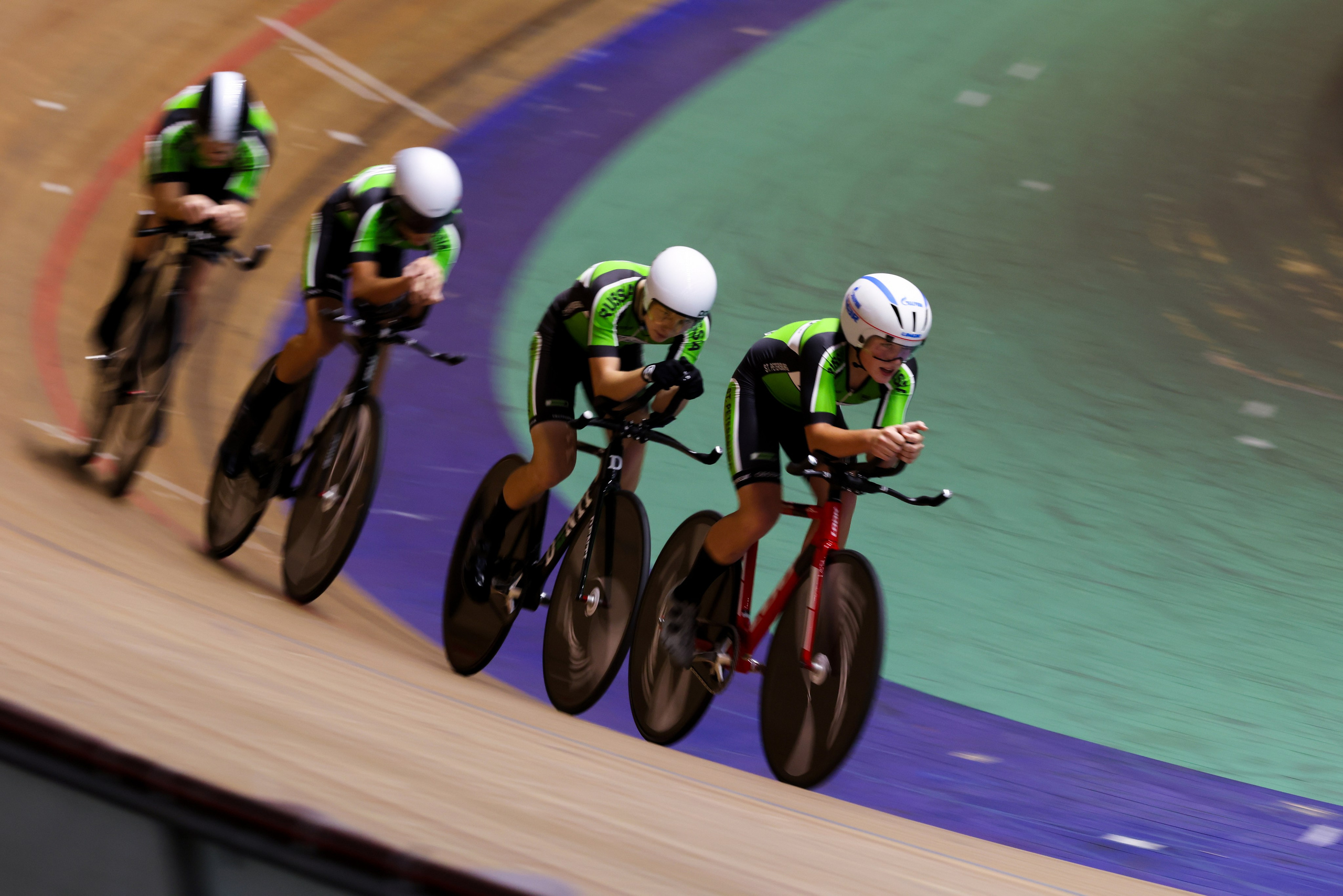 Первенство России по велосипедному спорту «трек» 16.10.2025. Спортивный и репортажный фотограф Антон Тереханов