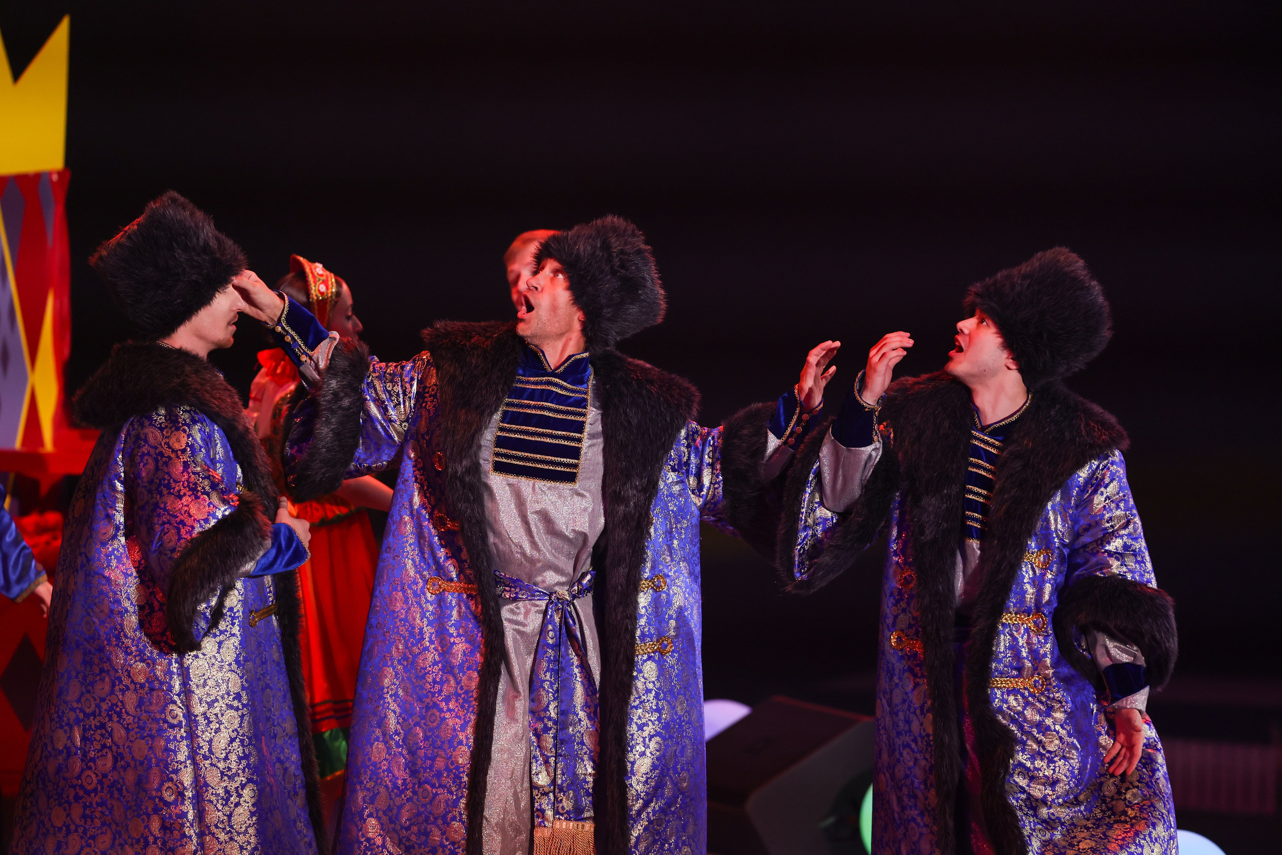 «Сказка о царе Салтане» спектакль на воде 30.12.2025. Спортивный и репортажный фотограф Антон Тереханов