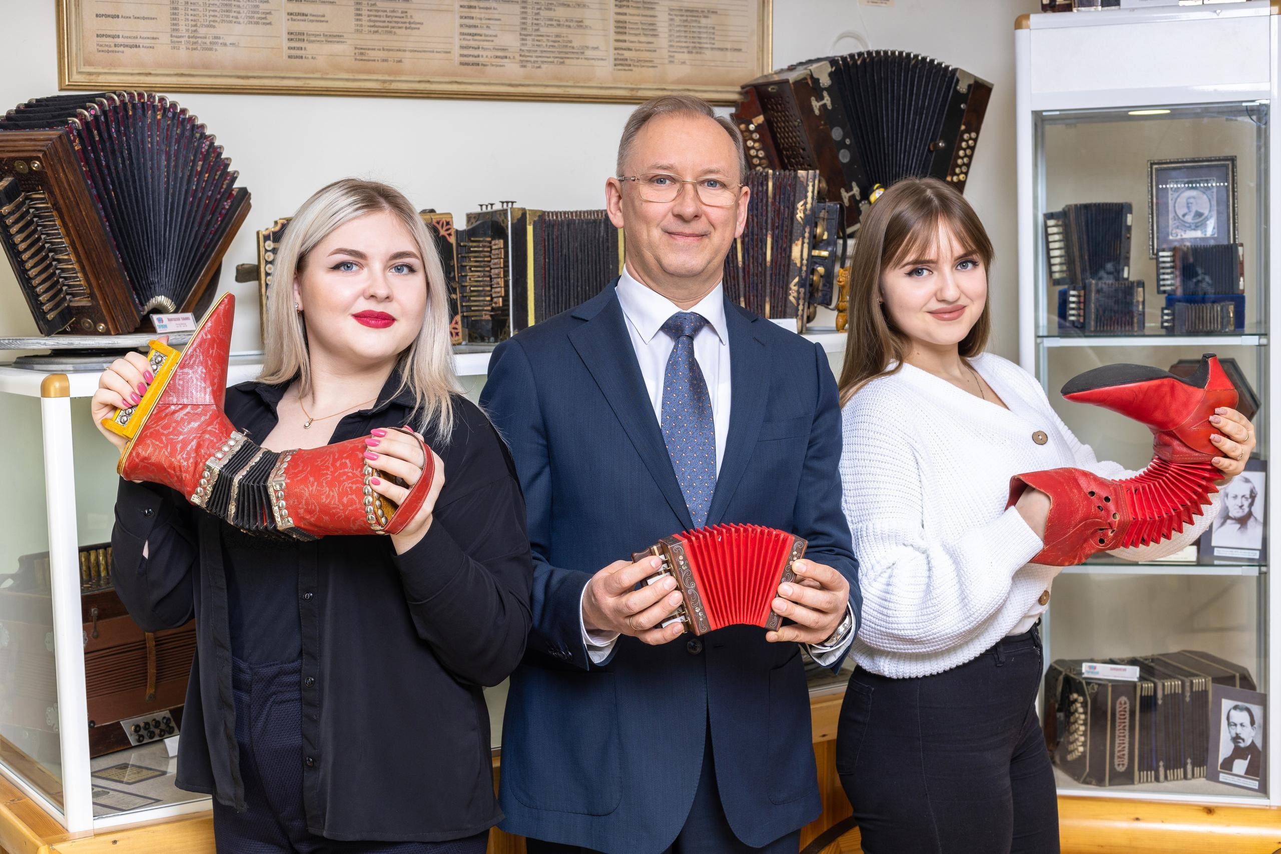 Музей Гармони Деда Филимона в г. Тула. Фотограф в Туле Крупский АнДРей. Фотостудия «КАДР71» в Туле