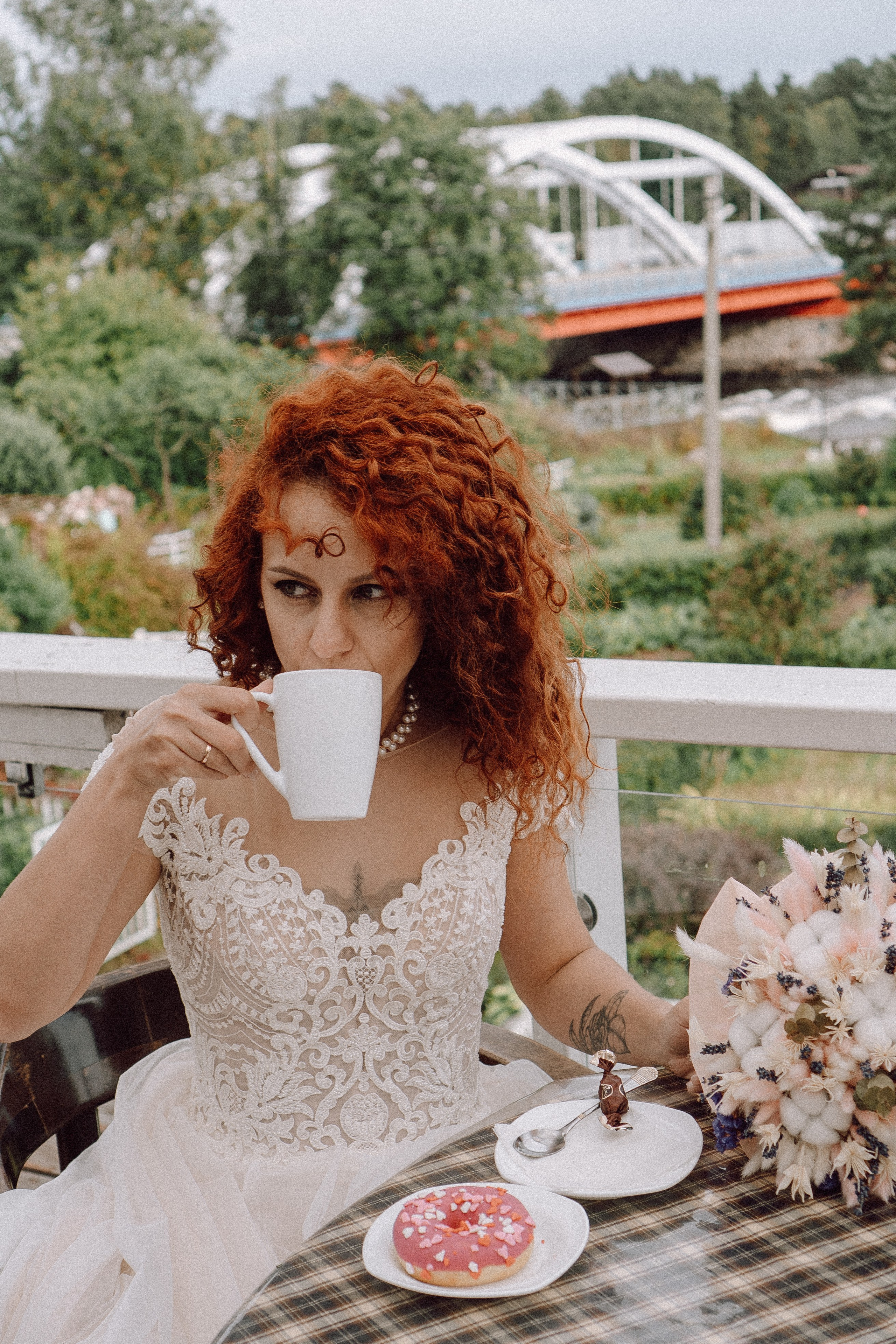 СВАДЕБНАЯ ФОТОСЕССИИЯ ПАРЫ В ГОРОДЕ ПРИОЗЕРСК В СОСНОВОМ ЛЕСУ И С ПИКАПОМ. Профессиональный фотограф, Санкт-Петербург — Виктория Богомолова