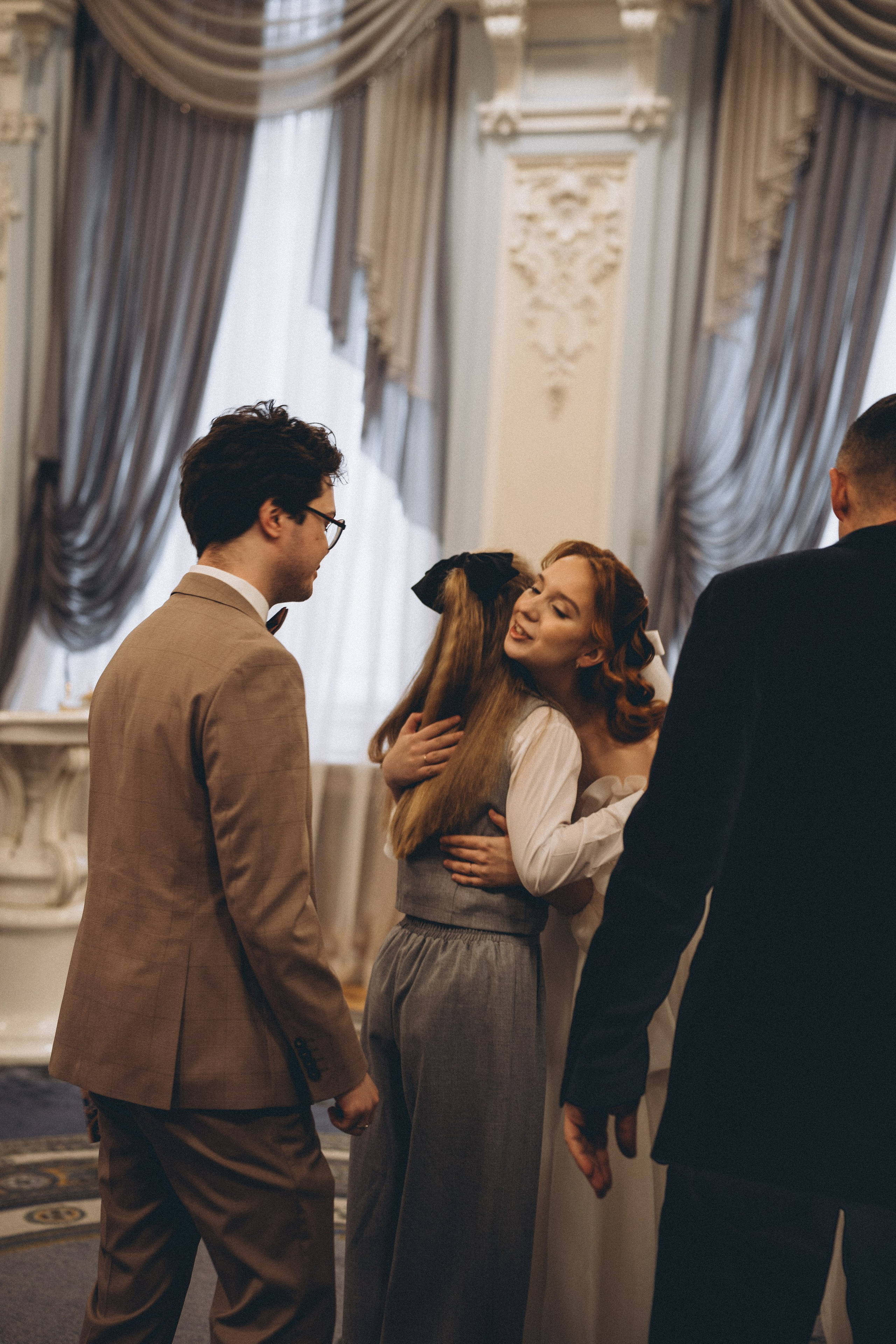 СВАДЕБНАЯ СЬЕМКА ВО ВТОРОМ ДВОРЦЕ С ГОСТЯМИ И ПРОГУЛКА В ТАВРИЧЕСКОМ САДУ. Профессиональный фотограф, Санкт-Петербург — Виктория Богомолова