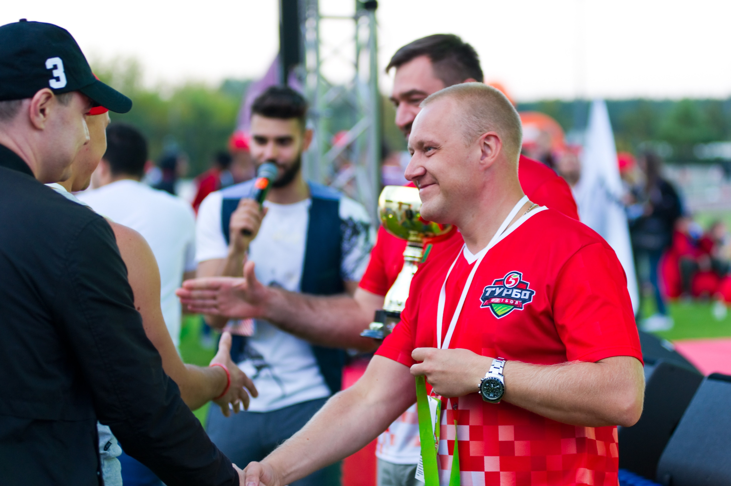 Турбофутбол (корпоративное соревнование «Пятерочки»). Репортажный фотограф и видеограф Слава Думчев. Тимбилдинги, отчетники, корпоративы