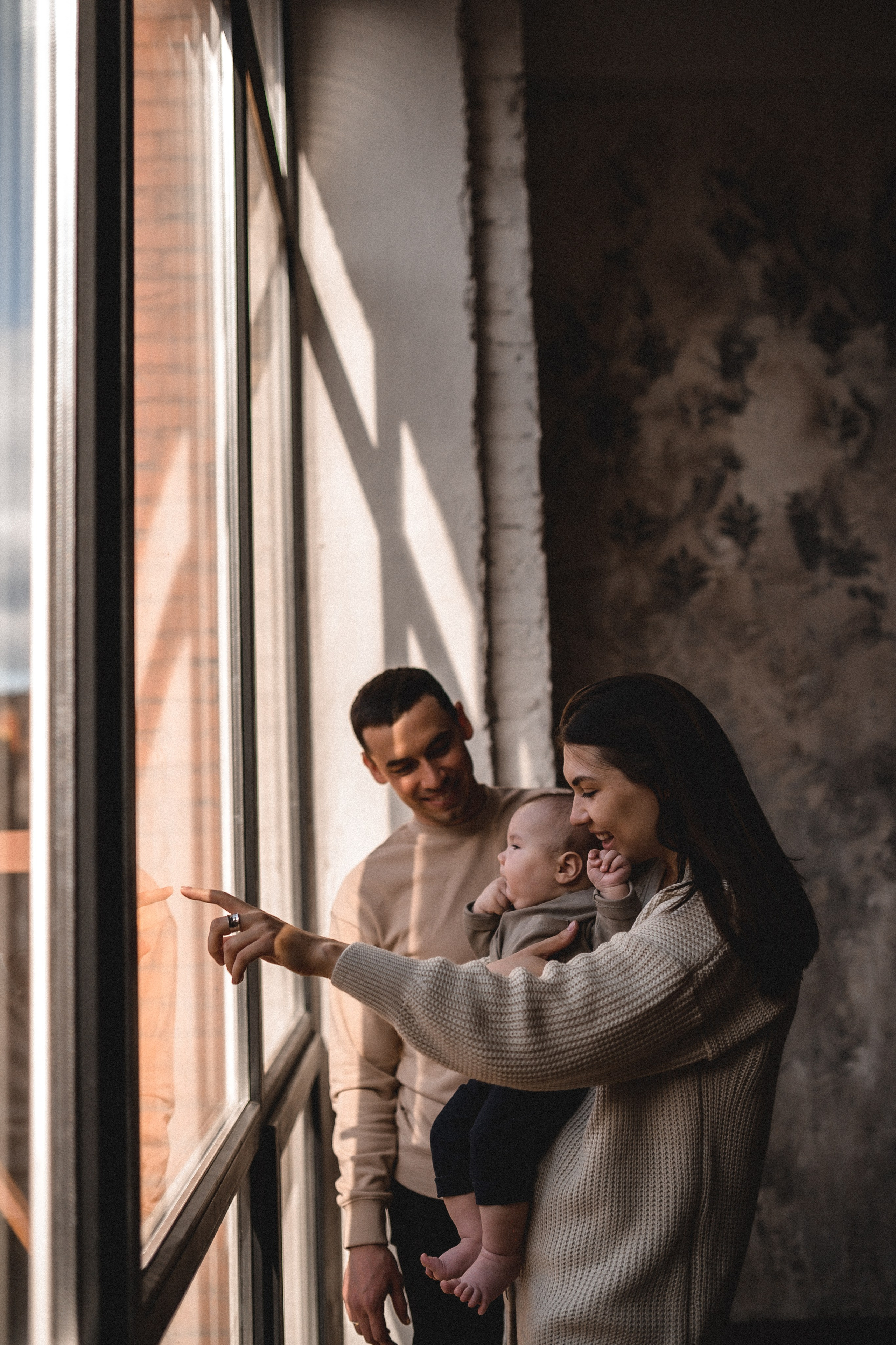 Вова, Юля и Максим в студии Москва. Семейный и свадебный lifestyle-фотограф в Москве Мария Петрова