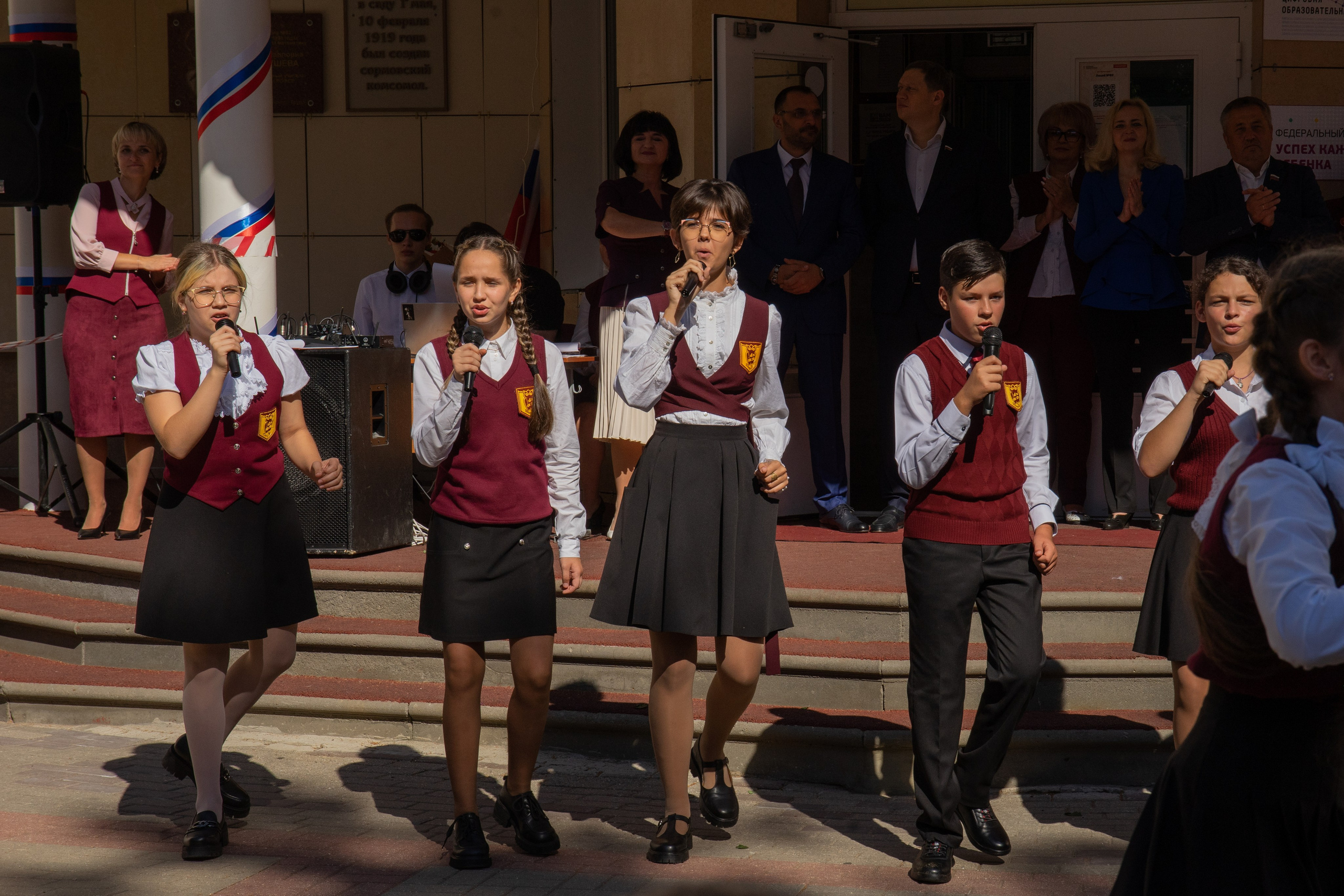 Школьные линейки. Фотограф Людмила Панюхина г. Нижний Новгород