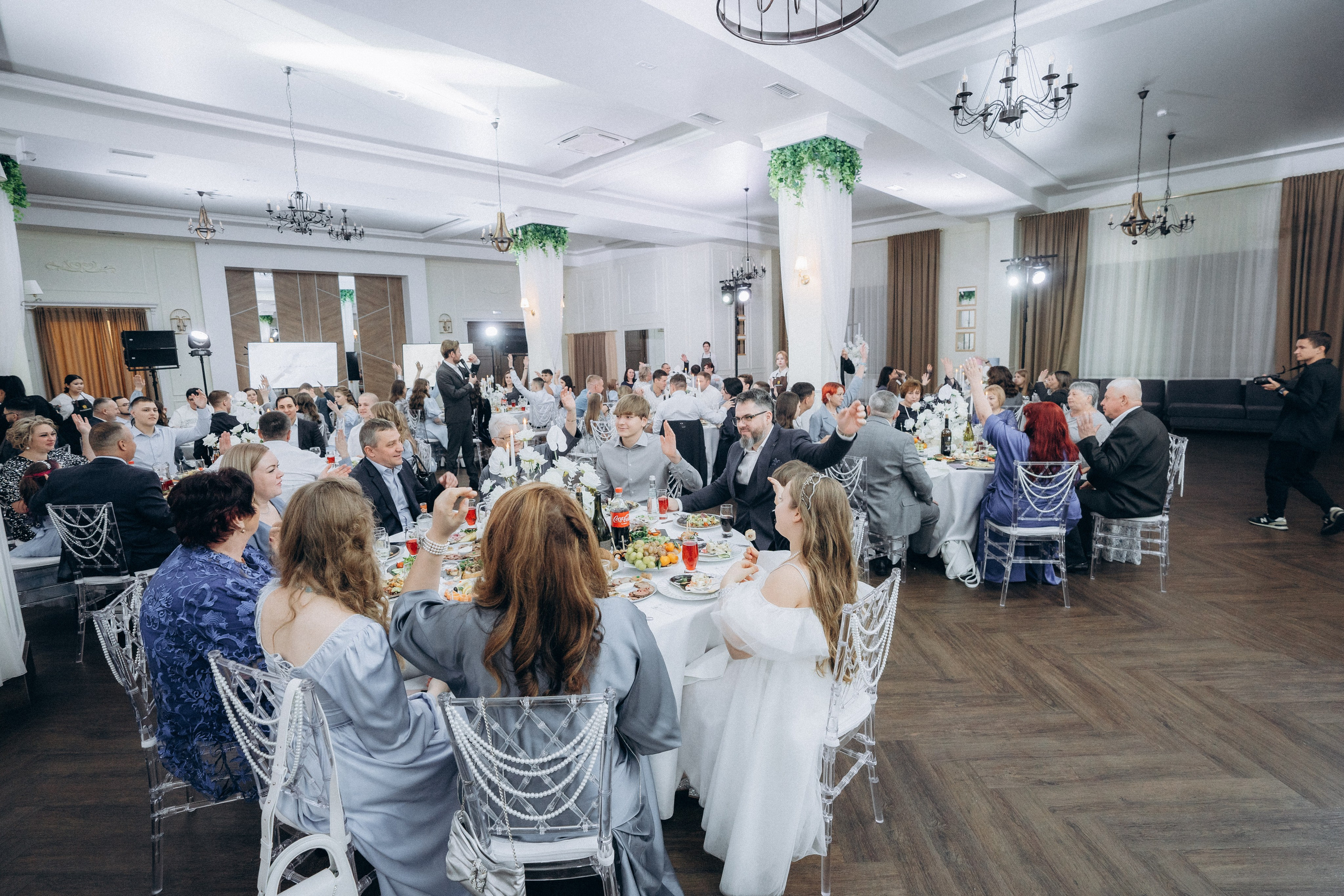 СВАДЕБНАЯ СЬЕМКА СБОРОВ В ОТЕЛЕ И ВЫЕЗД НА ЦЕРЕМОНИЮ (СНЯТО В СИБИРЕ В НИЖНЕВАРТОВСКЕ). Профессиональный фотограф, Санкт-Петербург — Виктория Богомолова