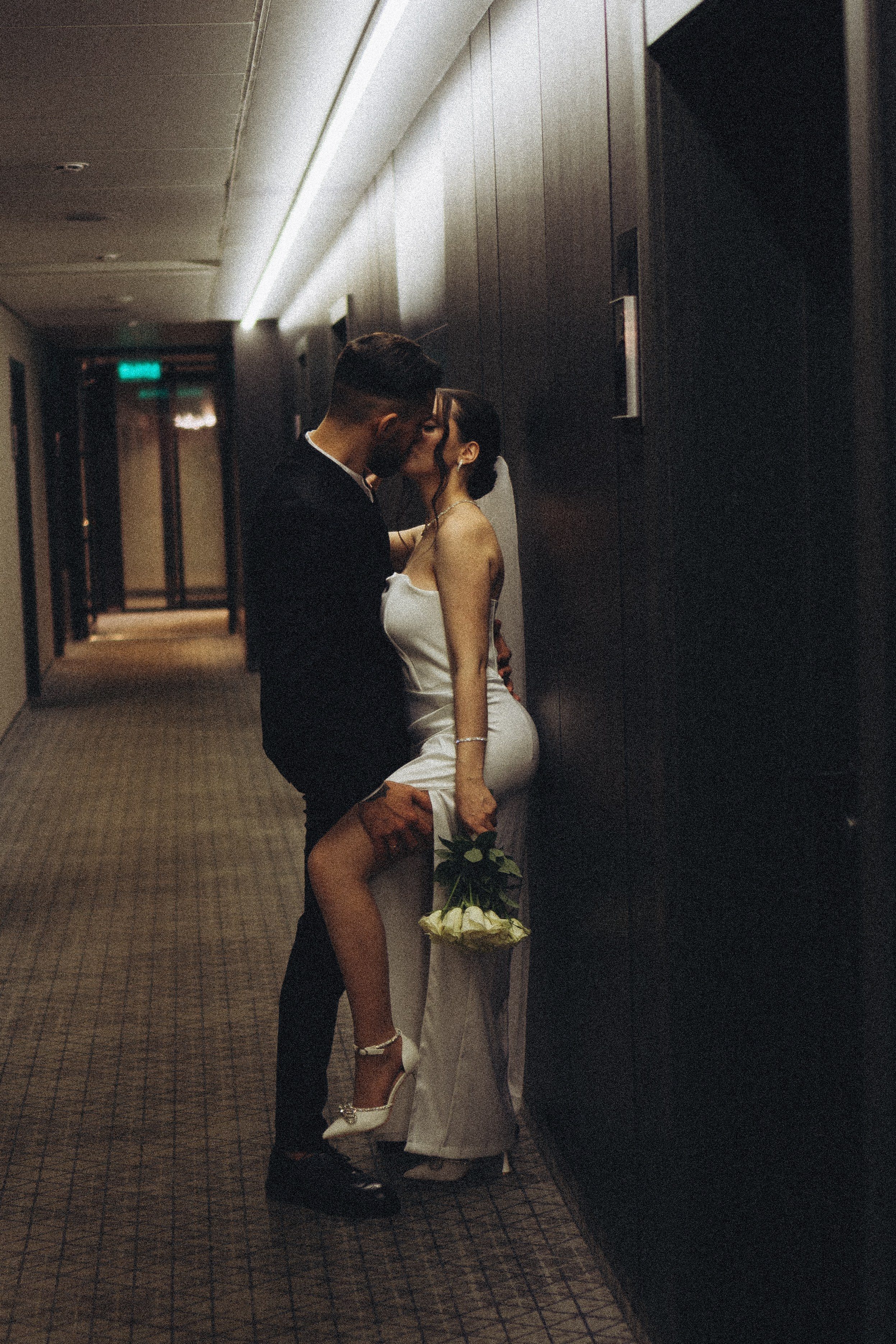 СВАДЕБНАЯ СЬЕМКА СБОРОВ ЖЕНИХА И НЕВЕСТЫ В ОТЕЛЕ И ТАКЖЕ ФОТОСЕССИИЯ В ОТЕЛЕЕ МЕГАПОЛИС БРЯНСК. Профессиональный фотограф, Санкт-Петербург — Виктория Богомолова