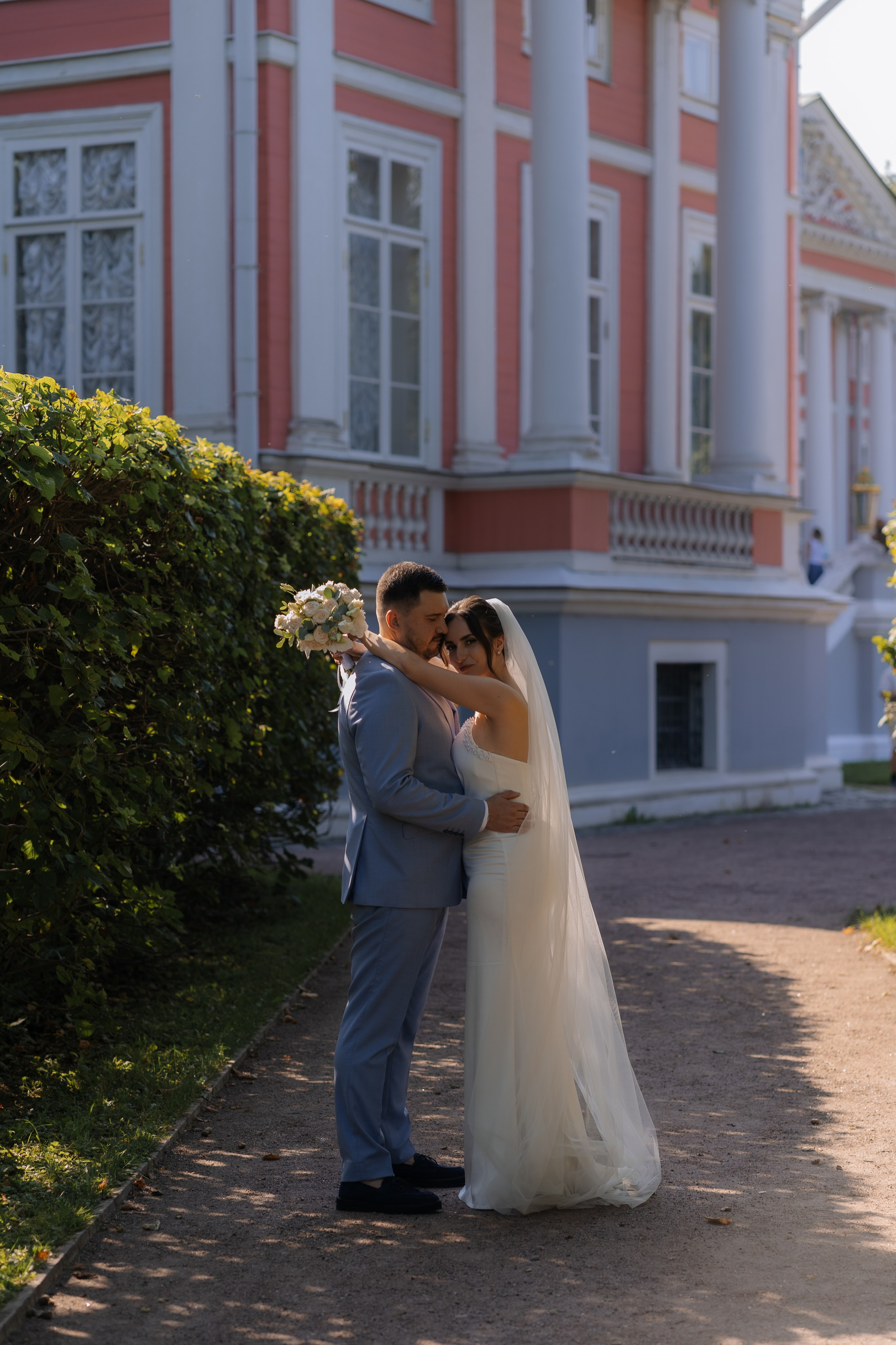 Свадебная фотосессия в Москве, парк Кусково. Свадебный фотограф в Москве Анна Полушина