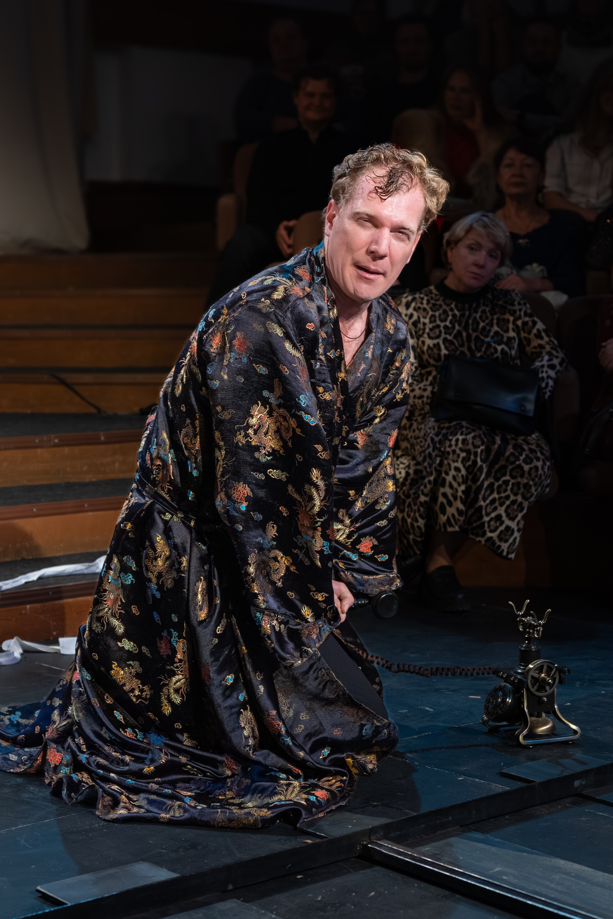 Театр Сфера: Гнездо перелётных птиц (100-й спекталь). Сайт фотографа Сергея Абрамова