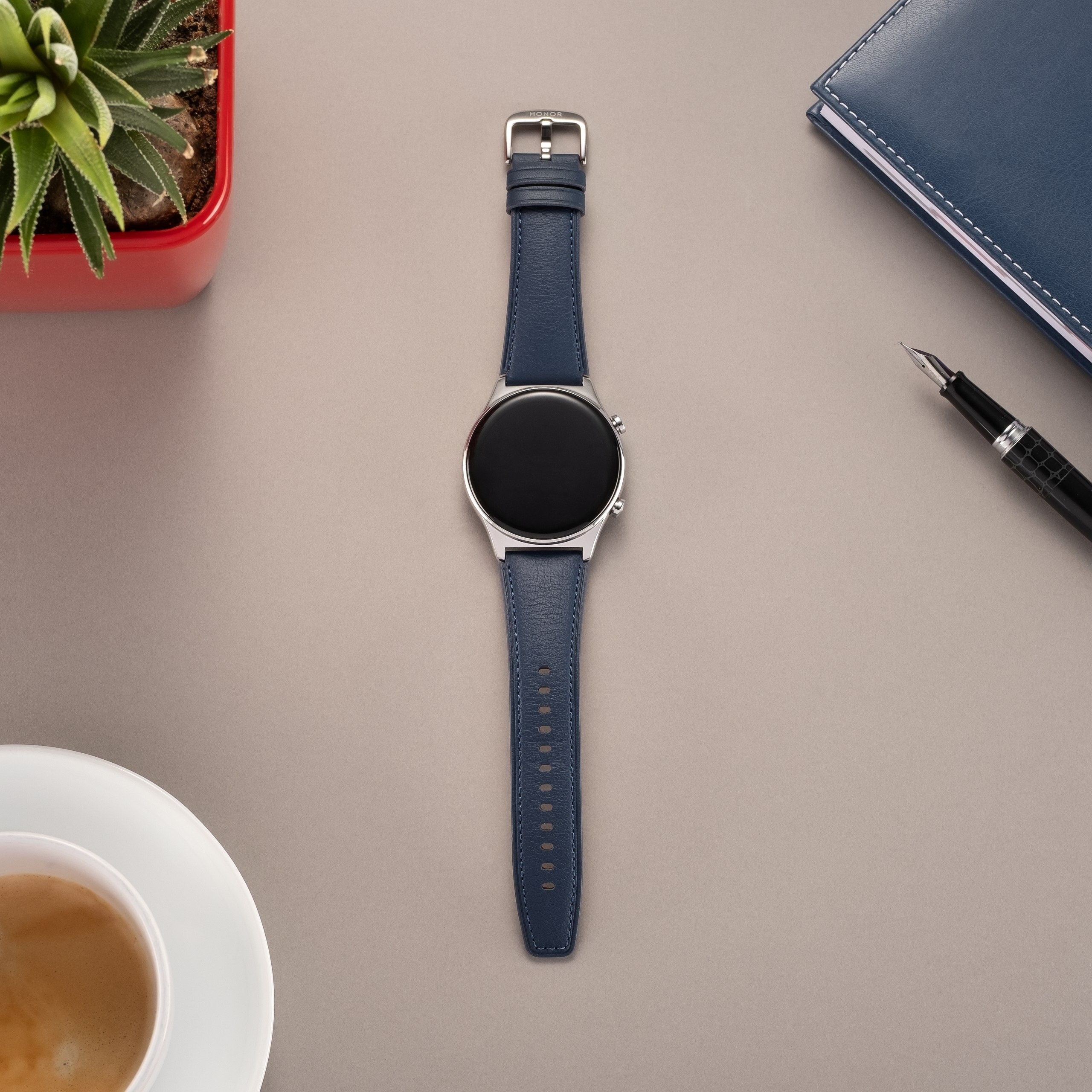 Контентная съёмка смарт-часов HONOR Watch GS 3 — фото для рекламы и маркетинга.