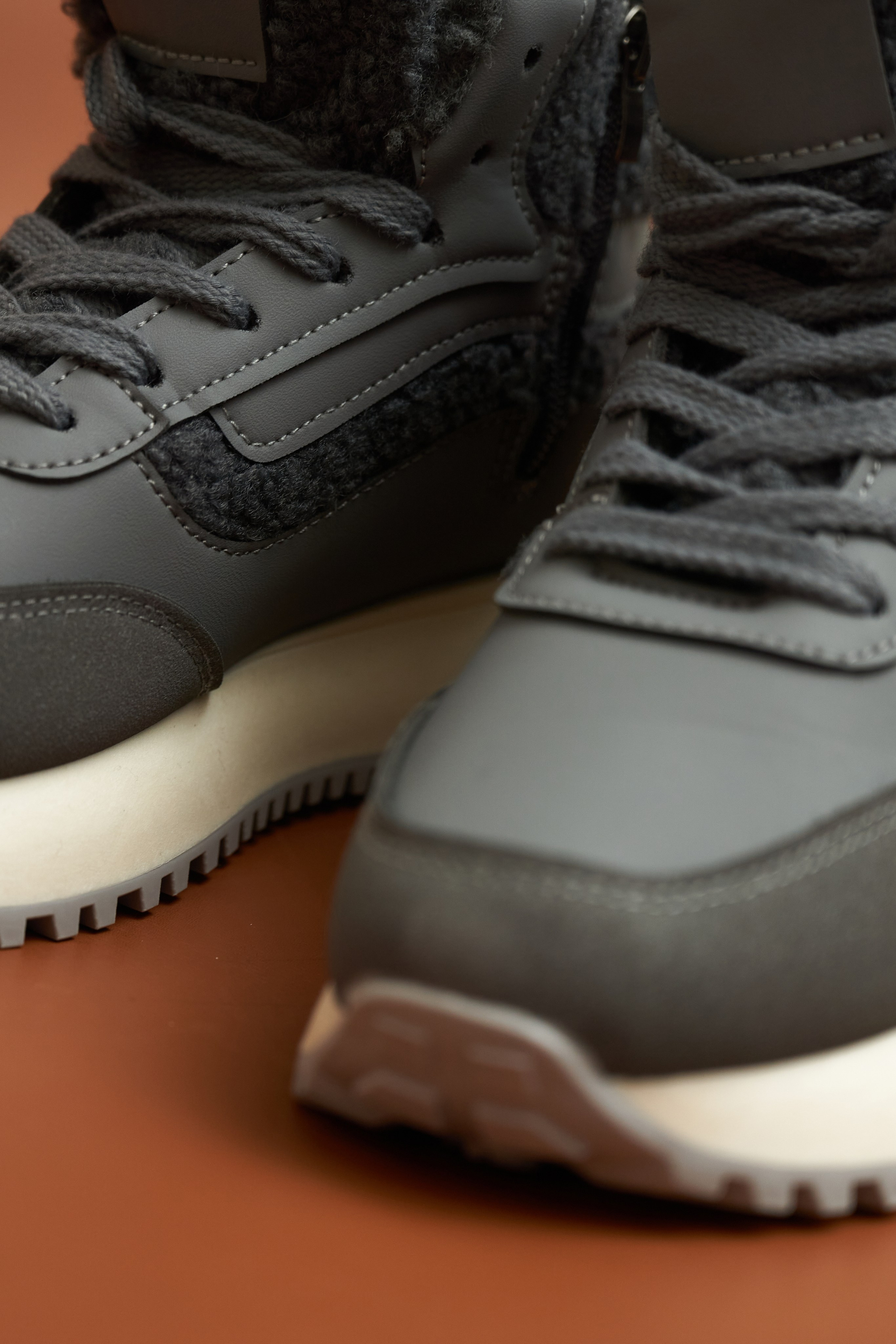 Обувь на модели + предметно. Фотограф Валерий Федяев | vallerzu