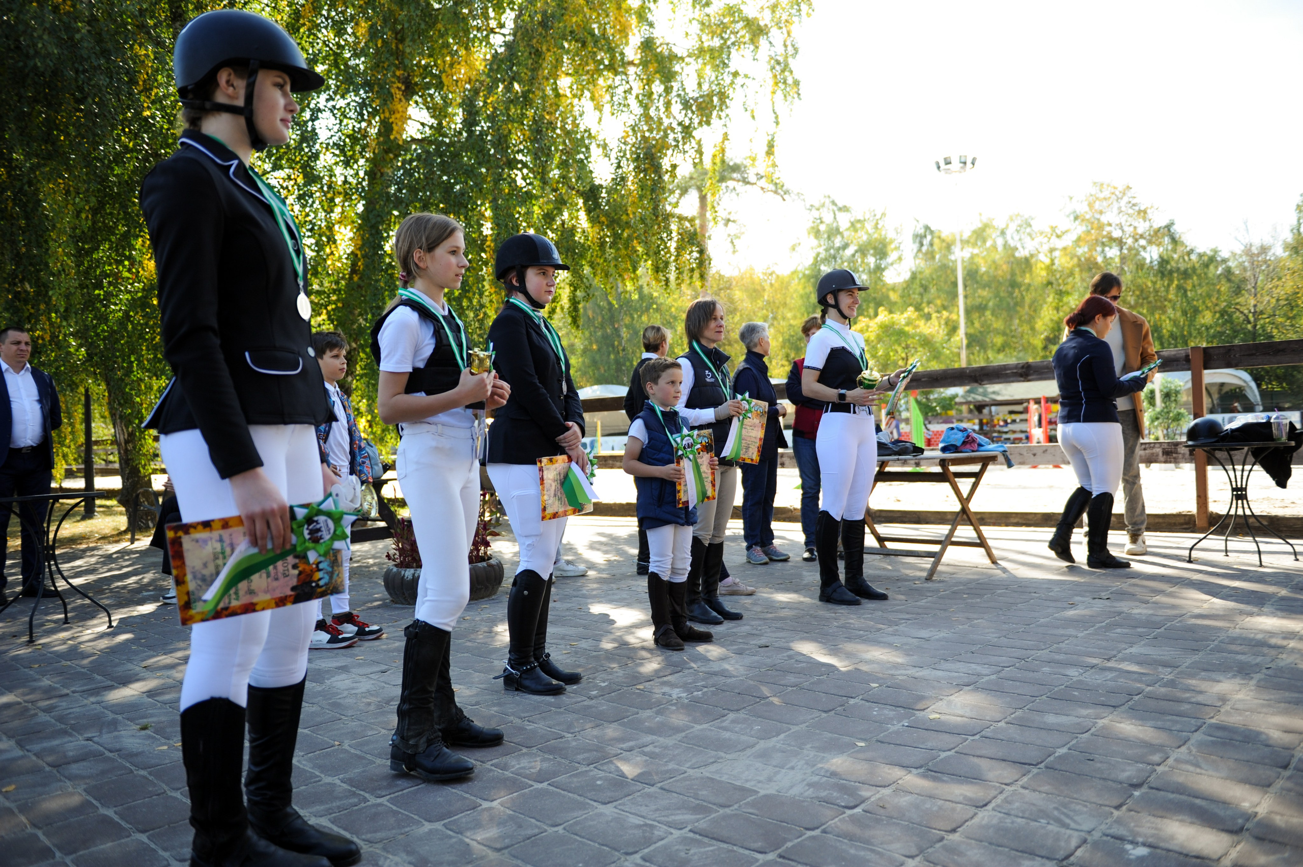 Конкур в конном клубе, репортаж Москва. Фотограф, визажист. Москва