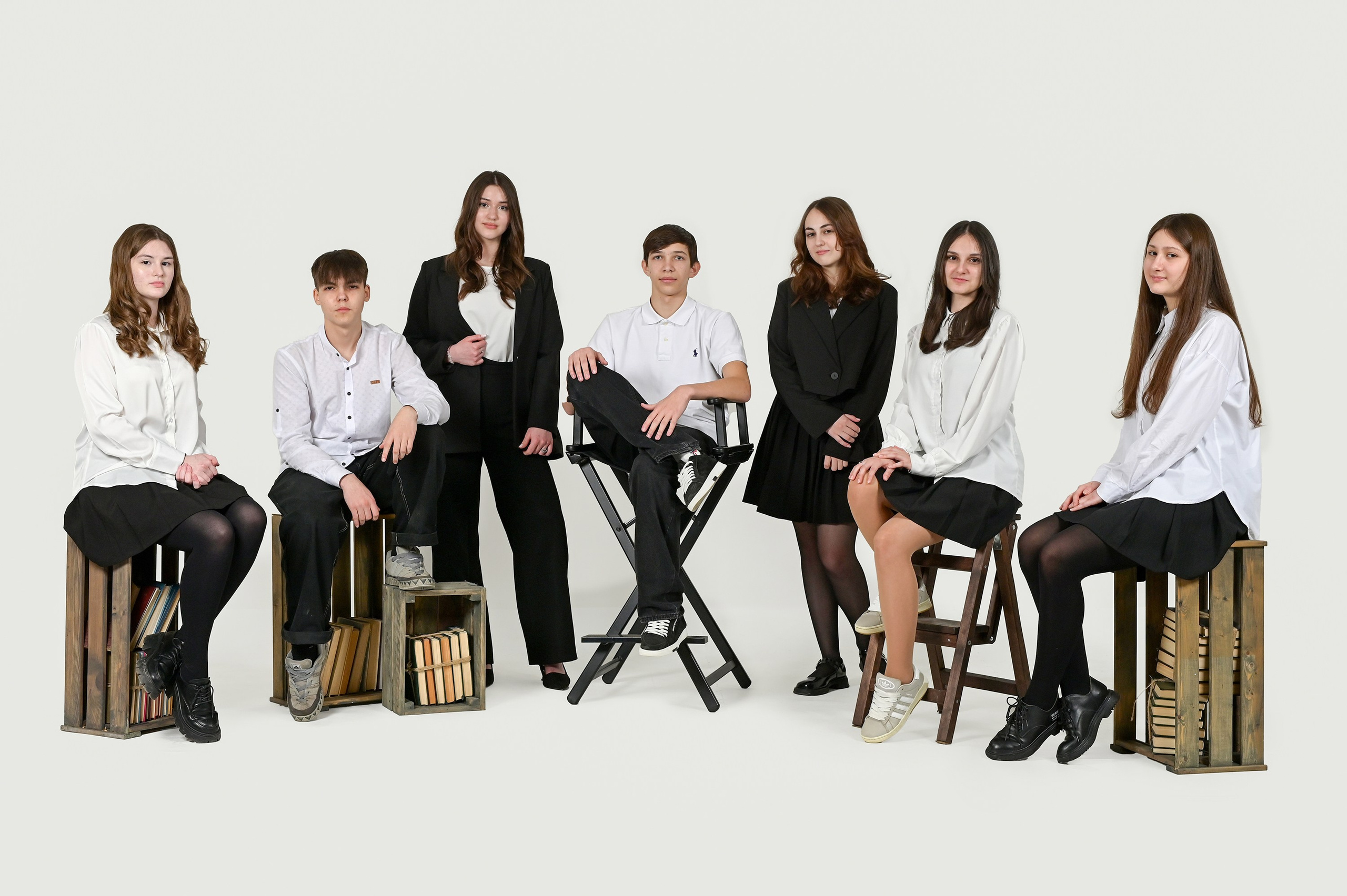 Квадрат 9-11 класс. Первая школьная фотостудия Zoom-Zoom в городе Владикавказ