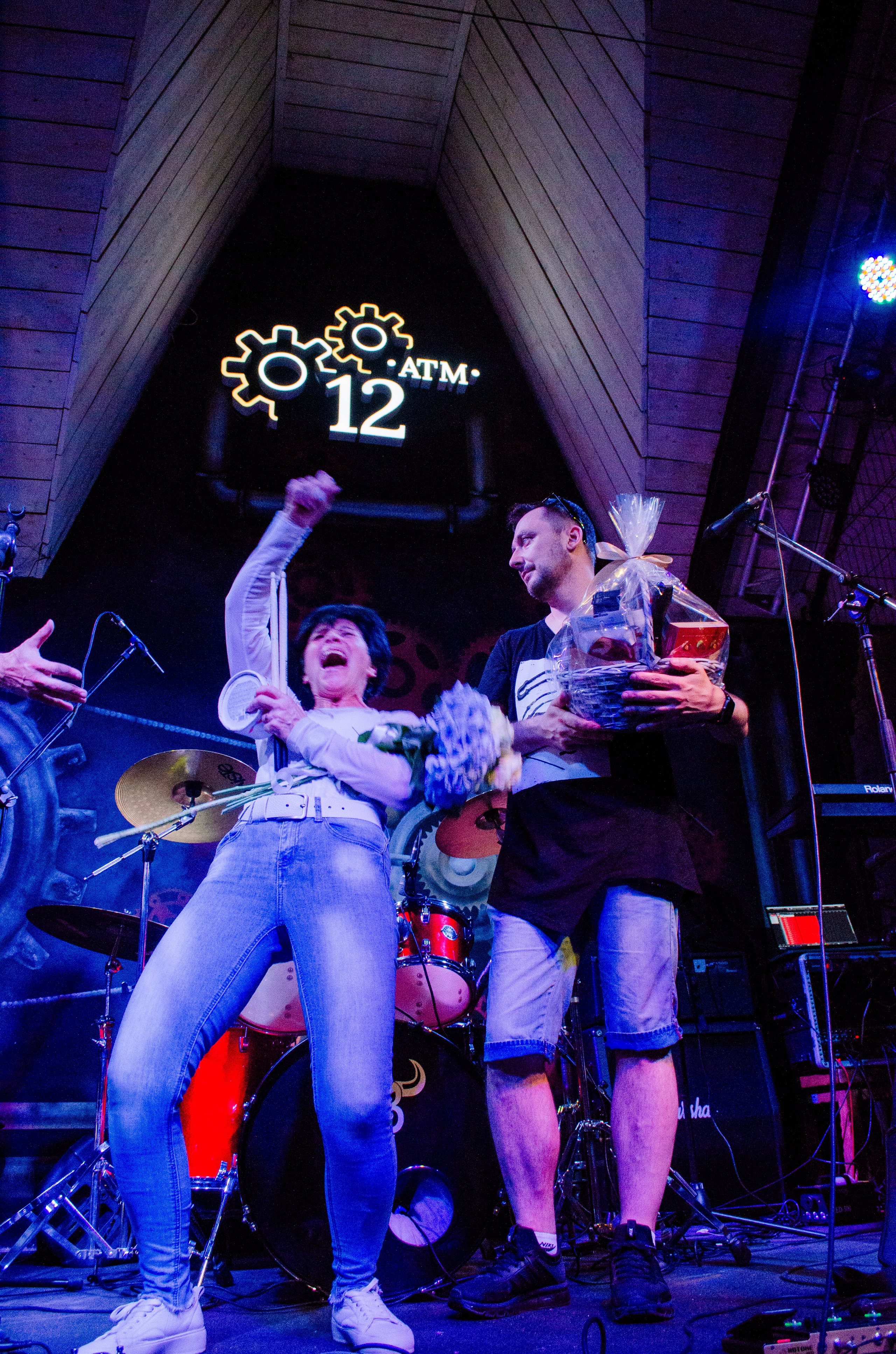 Сама эпичность в кадрах🎸🥁. Свет, камера, улыбка!