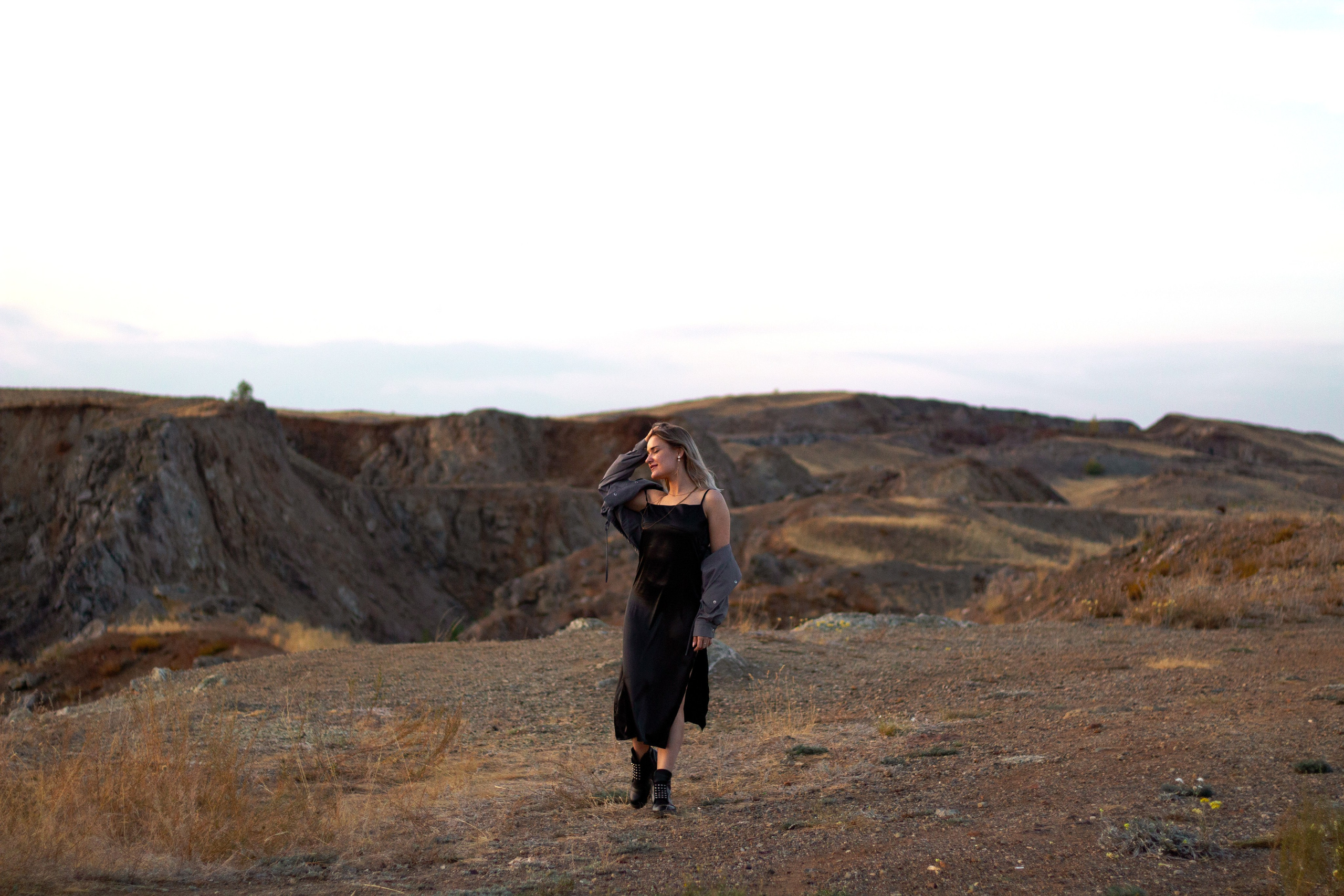 Валерия (Фотосессия в карьере, фотосессия в горах). Женский фотограф в Орске Новотроицке Динара Долганова