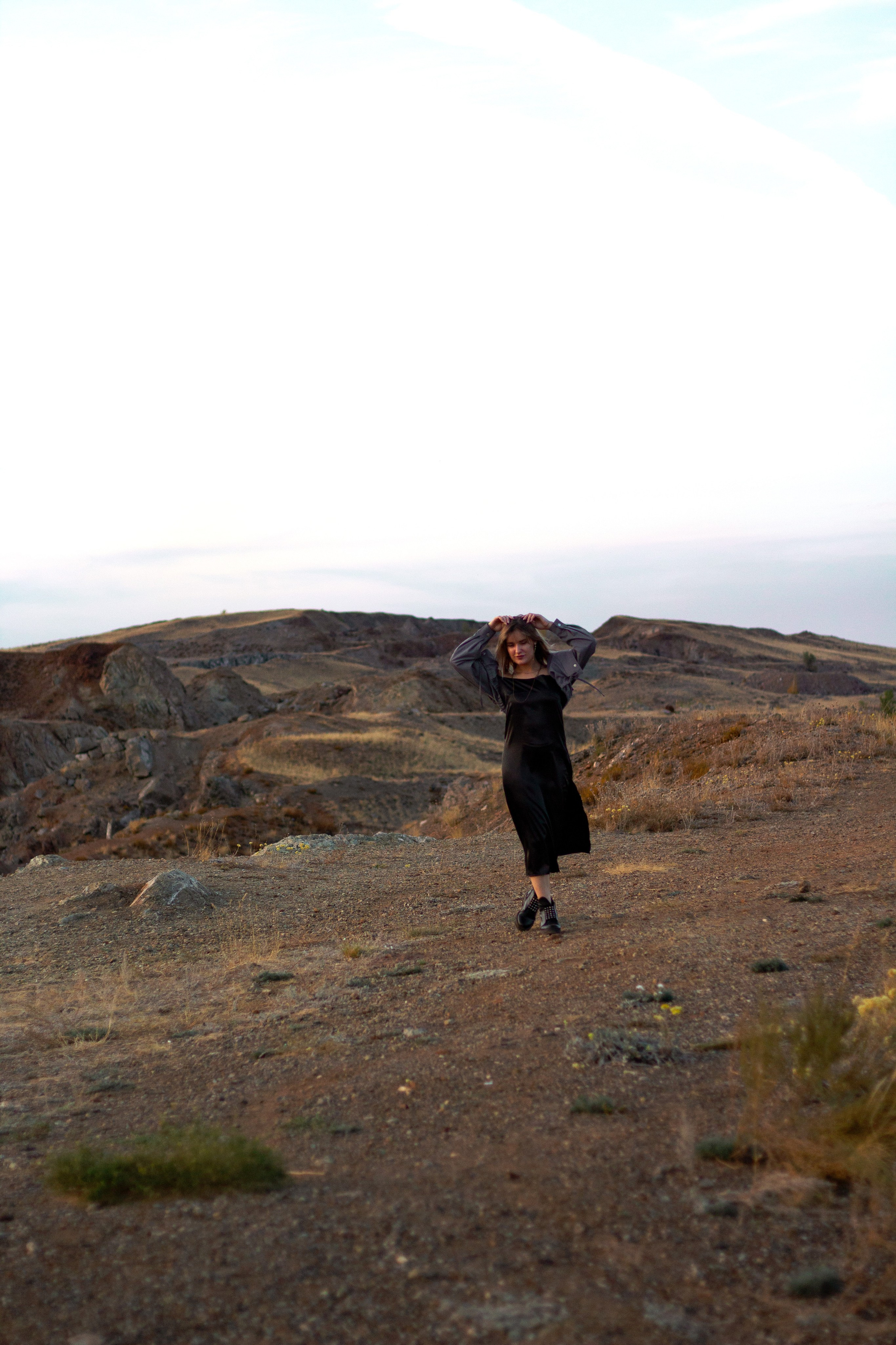 Валерия (Фотосессия в карьере, фотосессия в горах). Женский фотограф в Орске Новотроицке Динара Долганова