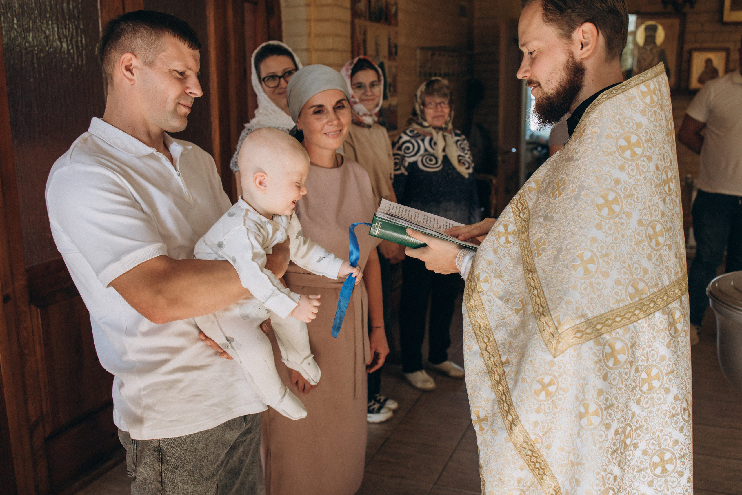 Таинство Крещения Антона в Церкви Архангела Михаила. Детский и семейный фотограф в Пушкино, Мытищи, Москва Сергеева Светлана