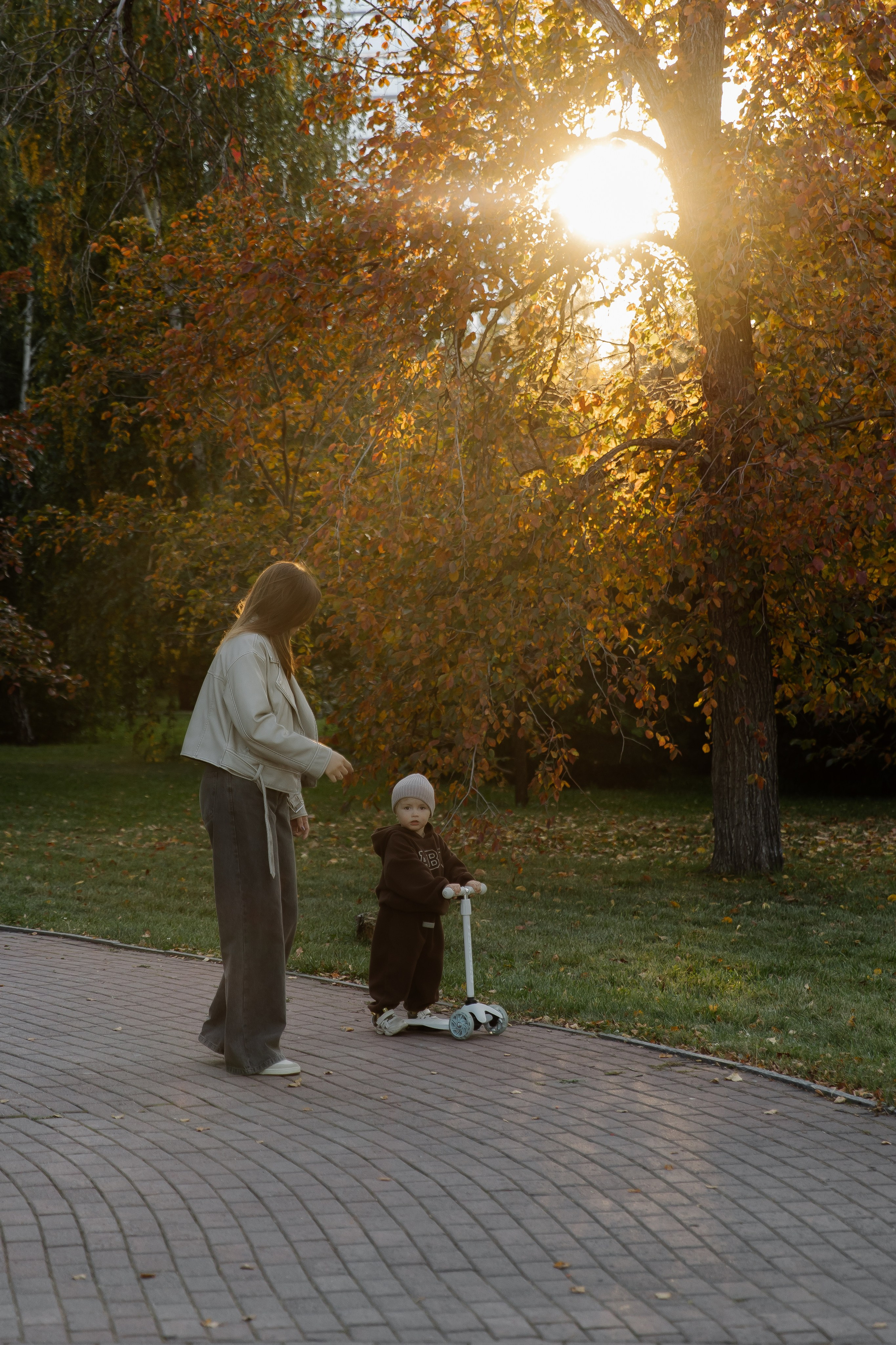 Осенняя прогулка мама и сын. СВАДЕБНЫЙ ФОТОГРАФ ЧЕЛЯБИНСК