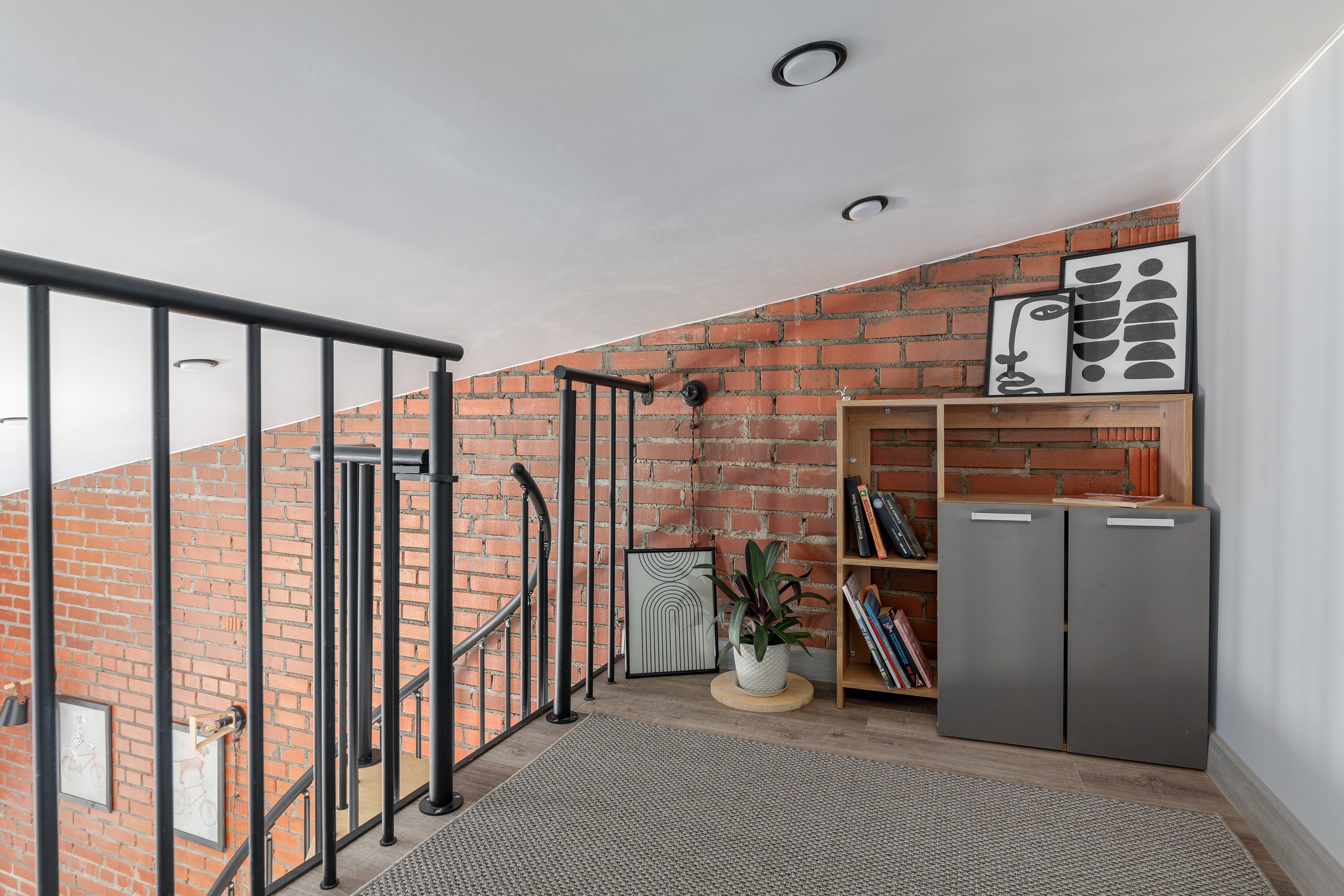 Студия, Полтавская ул