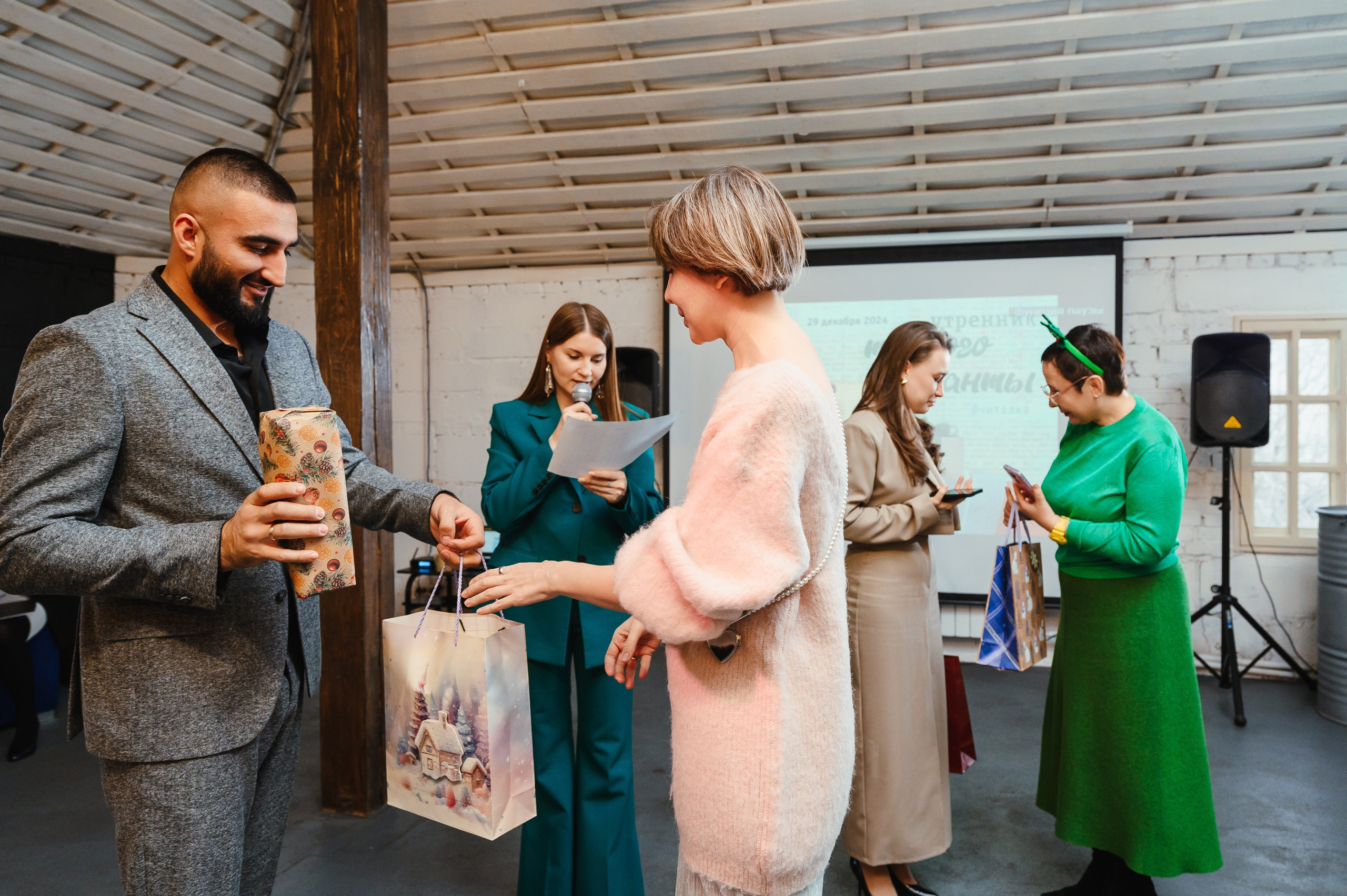 Новый год в клубе «Читалка». Свадебный и просто хороший фотограф в Челябинске