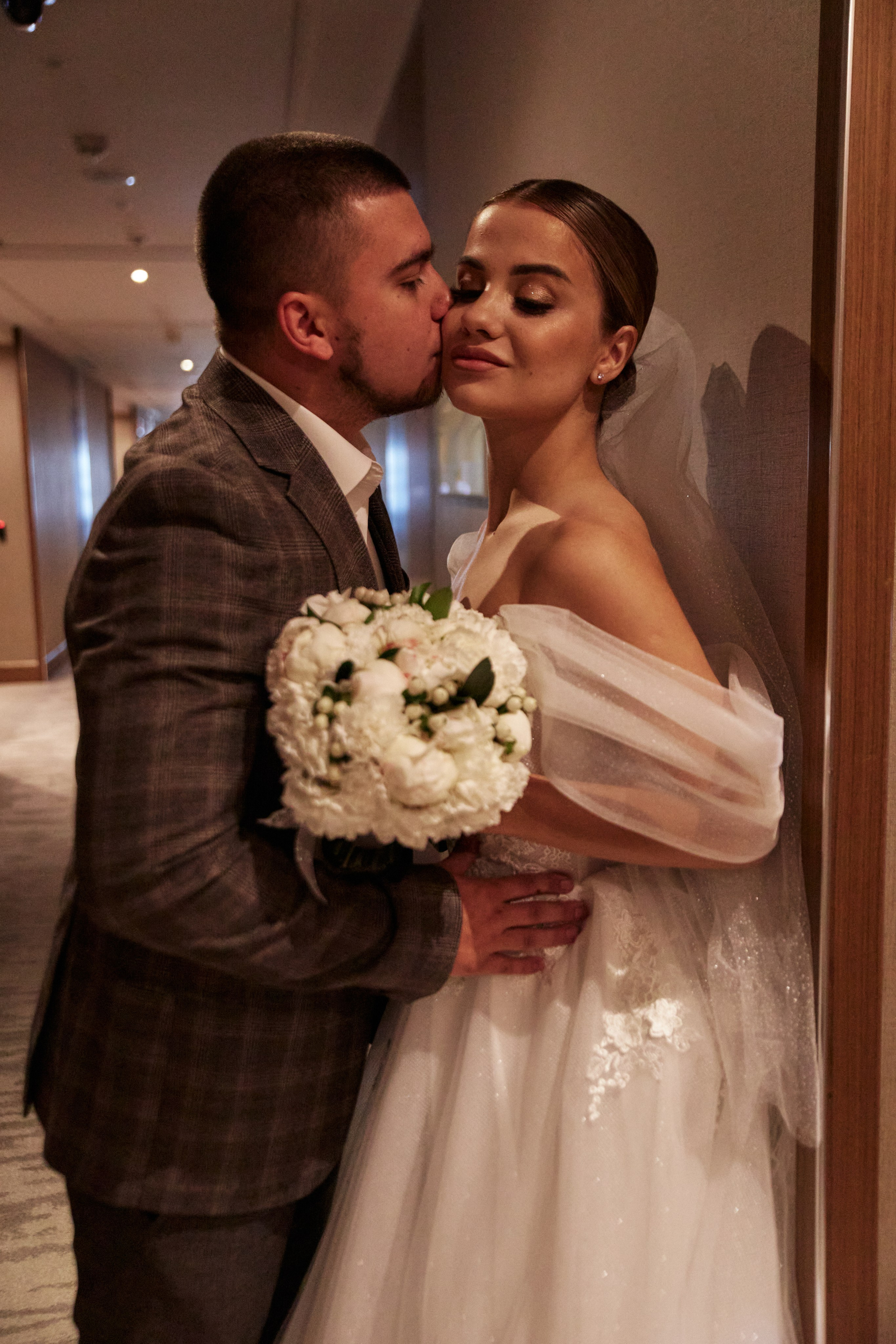 Свадебная фотосессия в Hyatt Regency Moscow